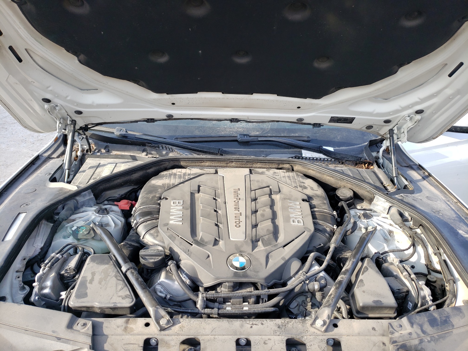 Photo 7 from auction – 2013 BMW 750 LI with VIN WBAYE8C5XDD133810