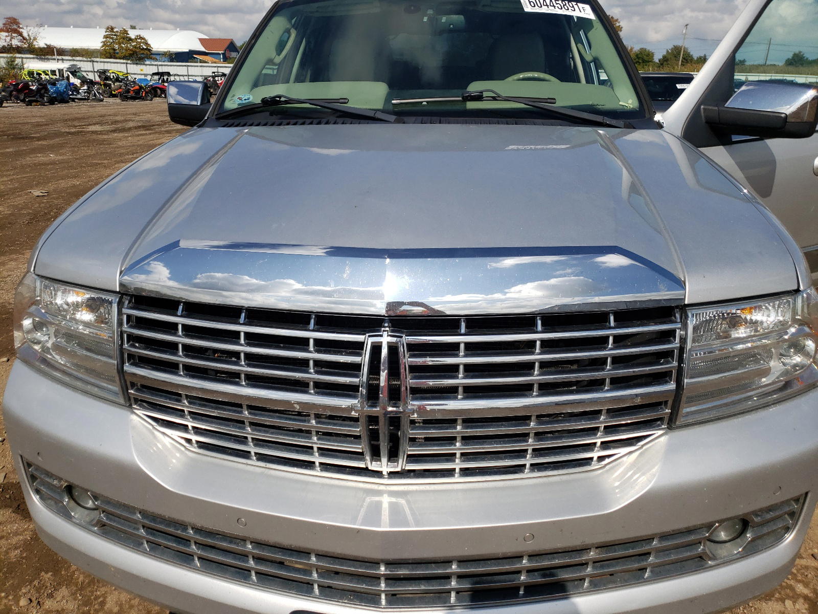 Photo 7 from auction – 2012 LINCOLN NAVIGATOR with VIN 5LMJJ3J51CEL01079
