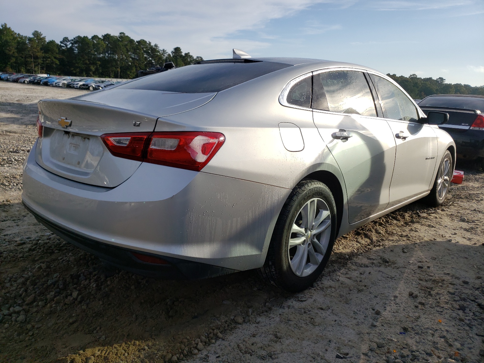Photo 4 from auction – 2017 CHEVROLET MALIBU LT with VIN 1G1ZE5ST7HF142649