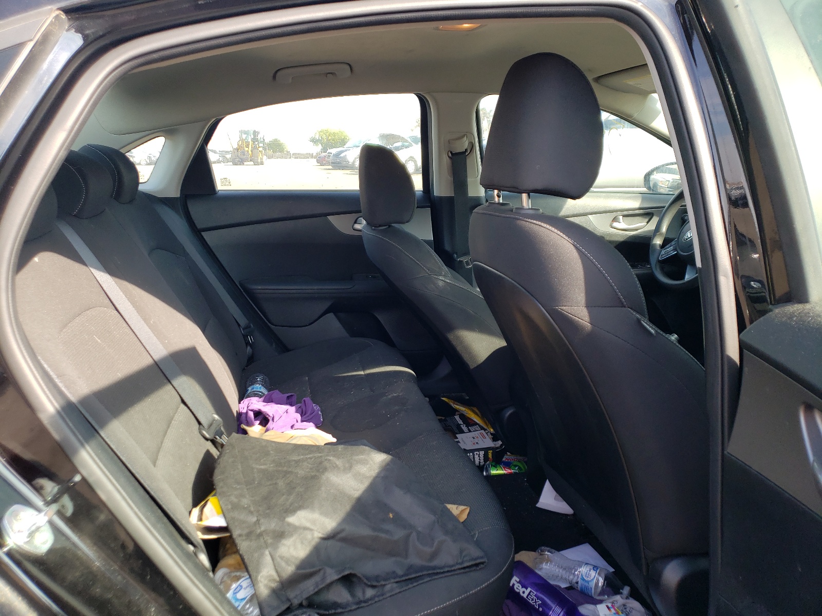 Photo 6 from auction – 2019 KIA FORTE FE with VIN 3KPF24AD9KE036129