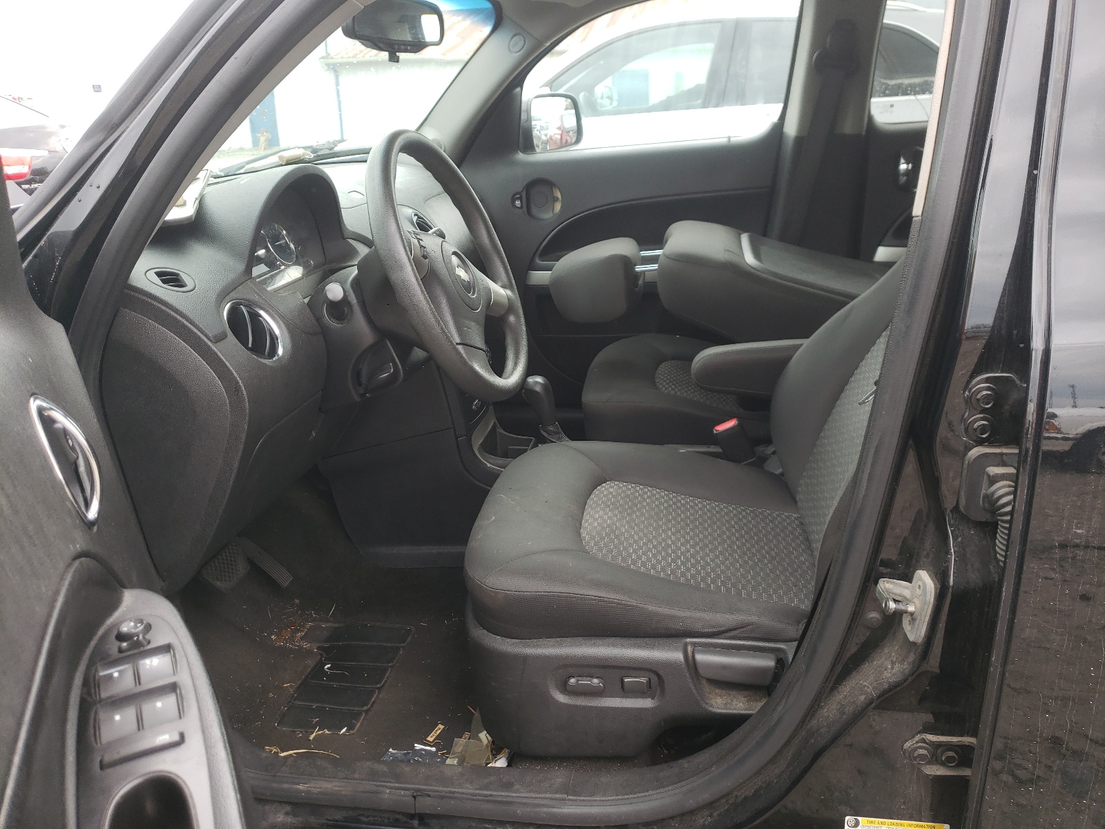 Photo 5 from auction – 2010 CHEVROLET HHR LT with VIN 3GNBABDV8AS561863