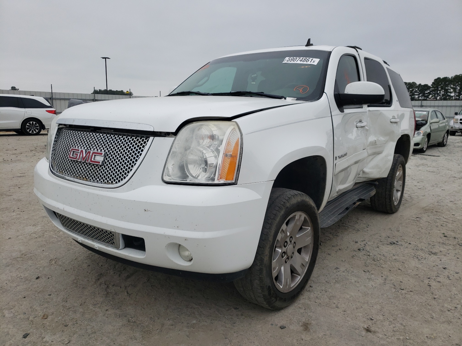 Photo 9 from auction – 2007 GMC YUKON with VIN 1GKFC13027R226747