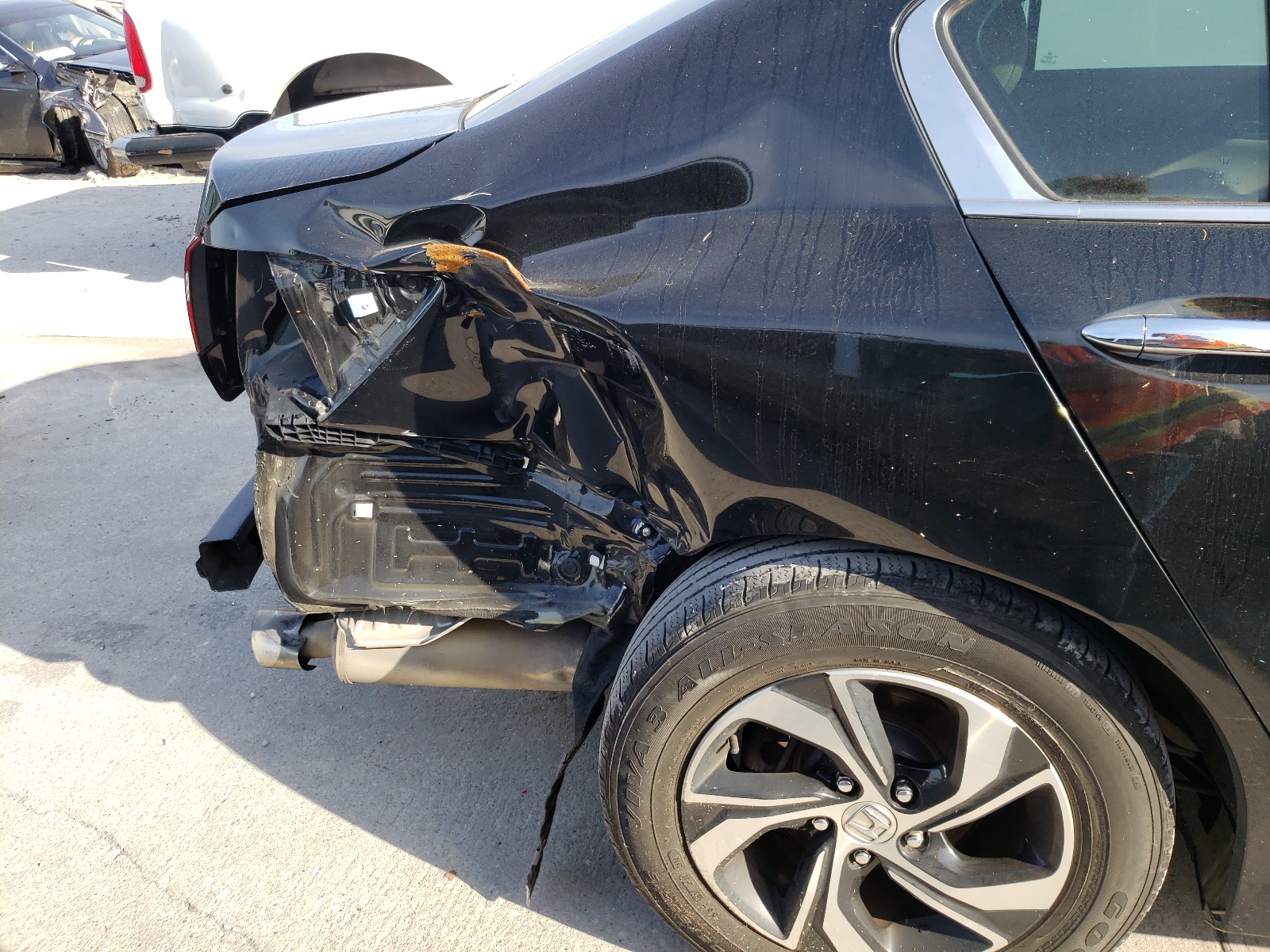 Photo 9 from auction – 2017 HONDA ACCORD LX with VIN 1HGCR2F34HA061925
