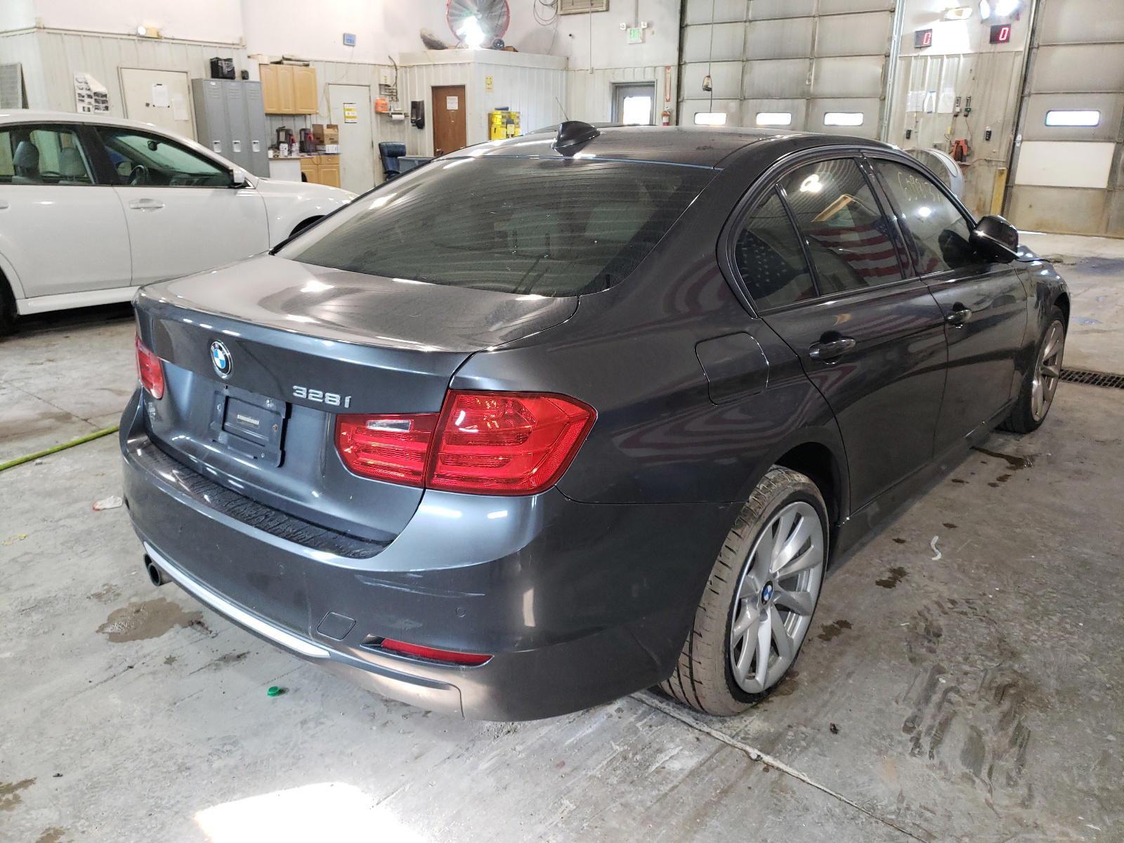 Photo 4 from auction – 2013 BMW 328 I with VIN WBA3A5G58DNP19334