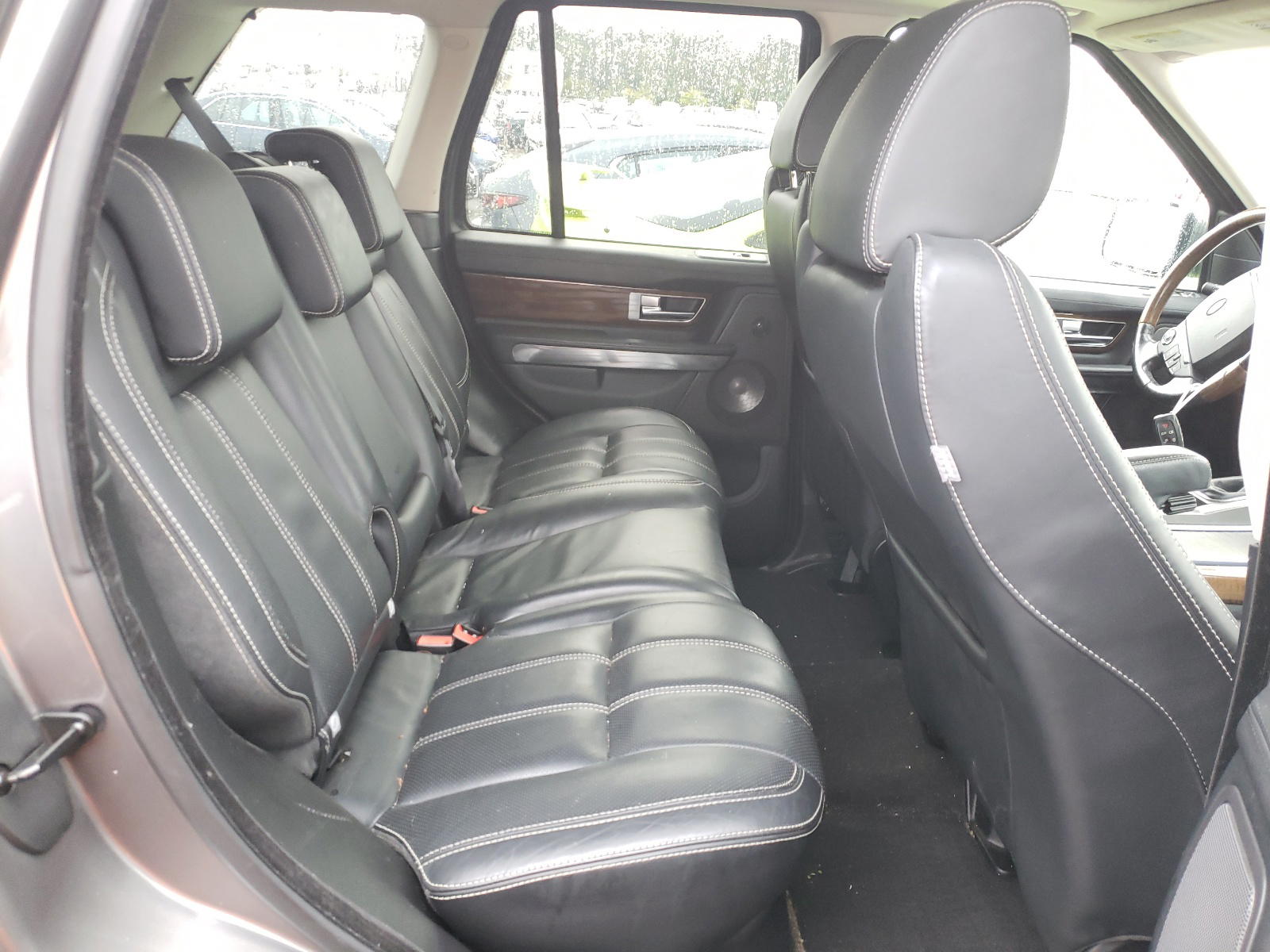 Photo 6 from auction – 2010 LAND ROVER RANGE ROVE with VIN SALSH2E47AA252941