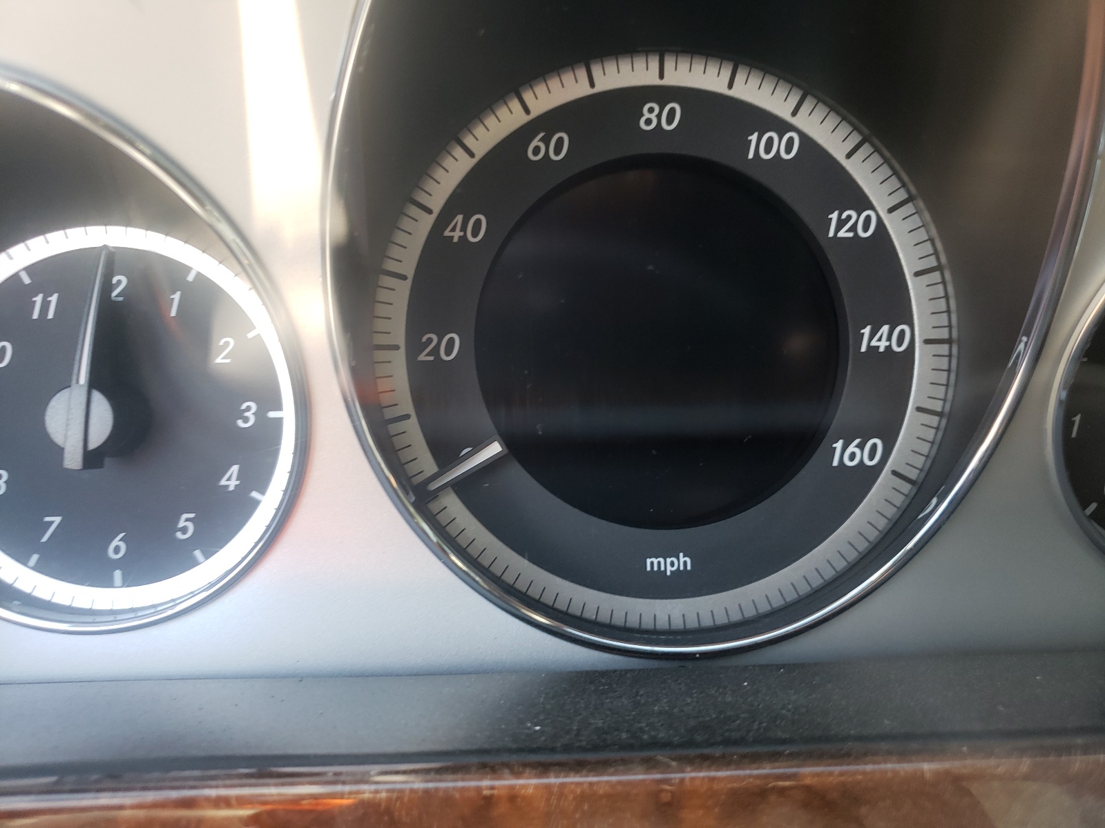 Photo 8 from auction – 2012 MERCEDES-BENZ E 350 4MAT with VIN WDDHF8JB6CA641979