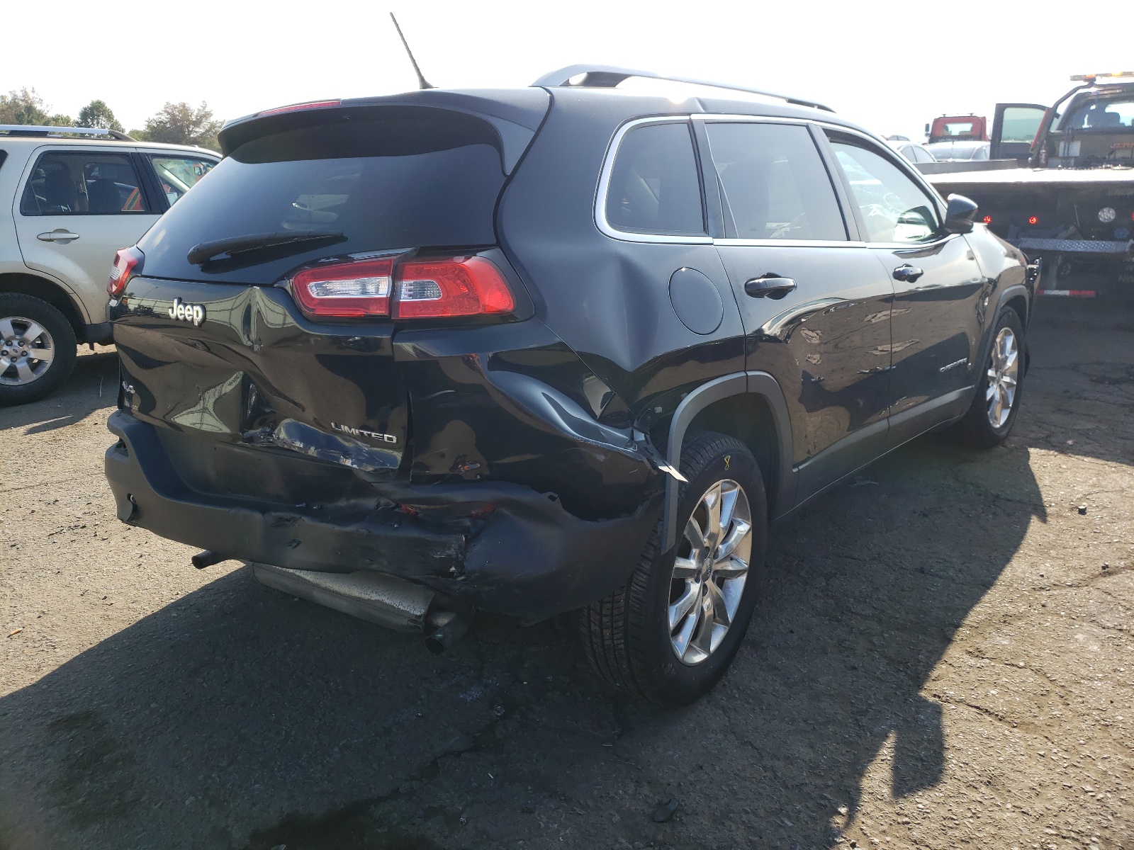 Photo 4 from auction – 2015 JEEP CHEROKEE L with VIN 1C4PJMDS6FW647877