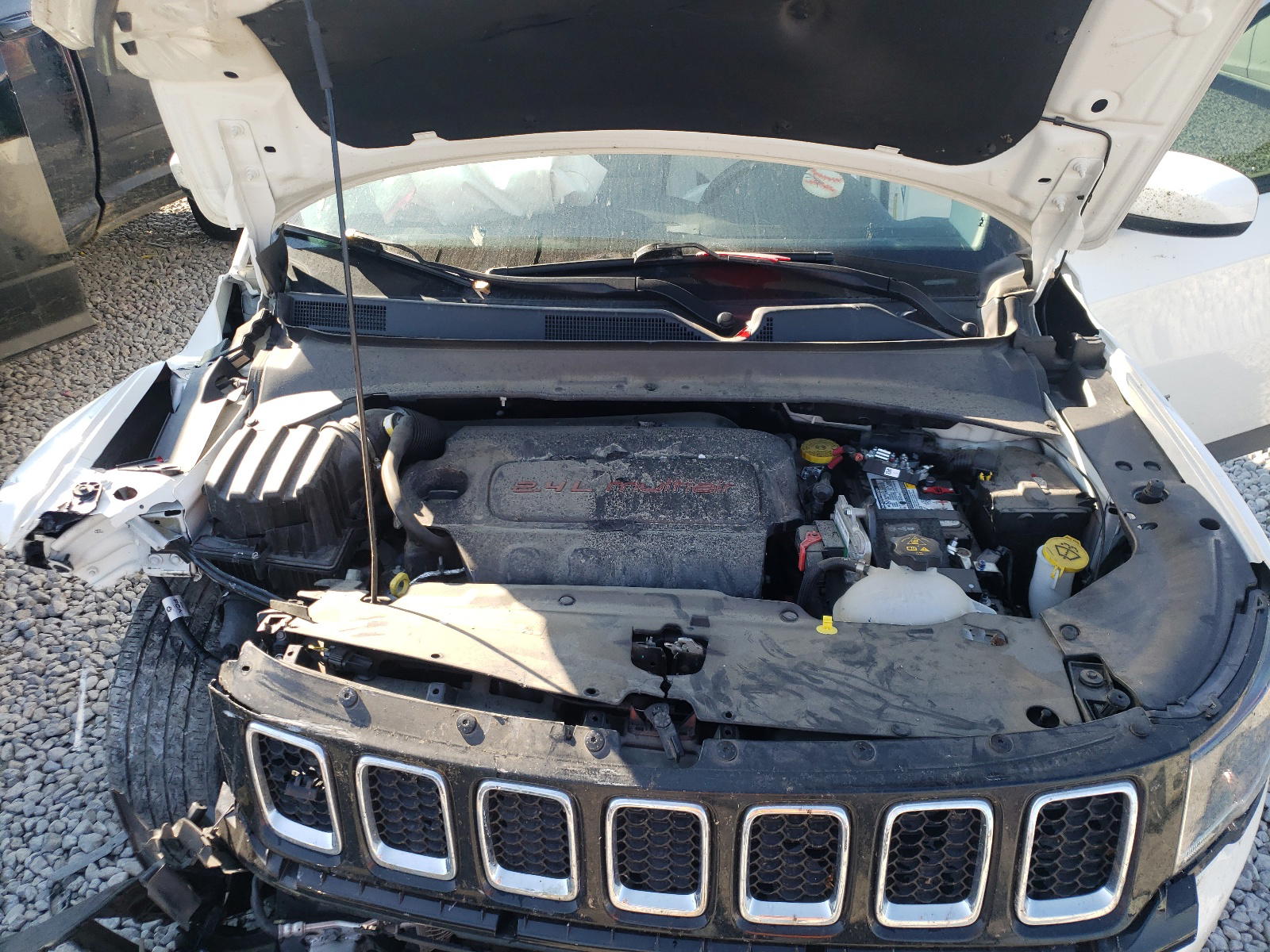 Photo 7 from auction – 2019 JEEP COMPASS LA with VIN 3C4NJCBB1KT769485