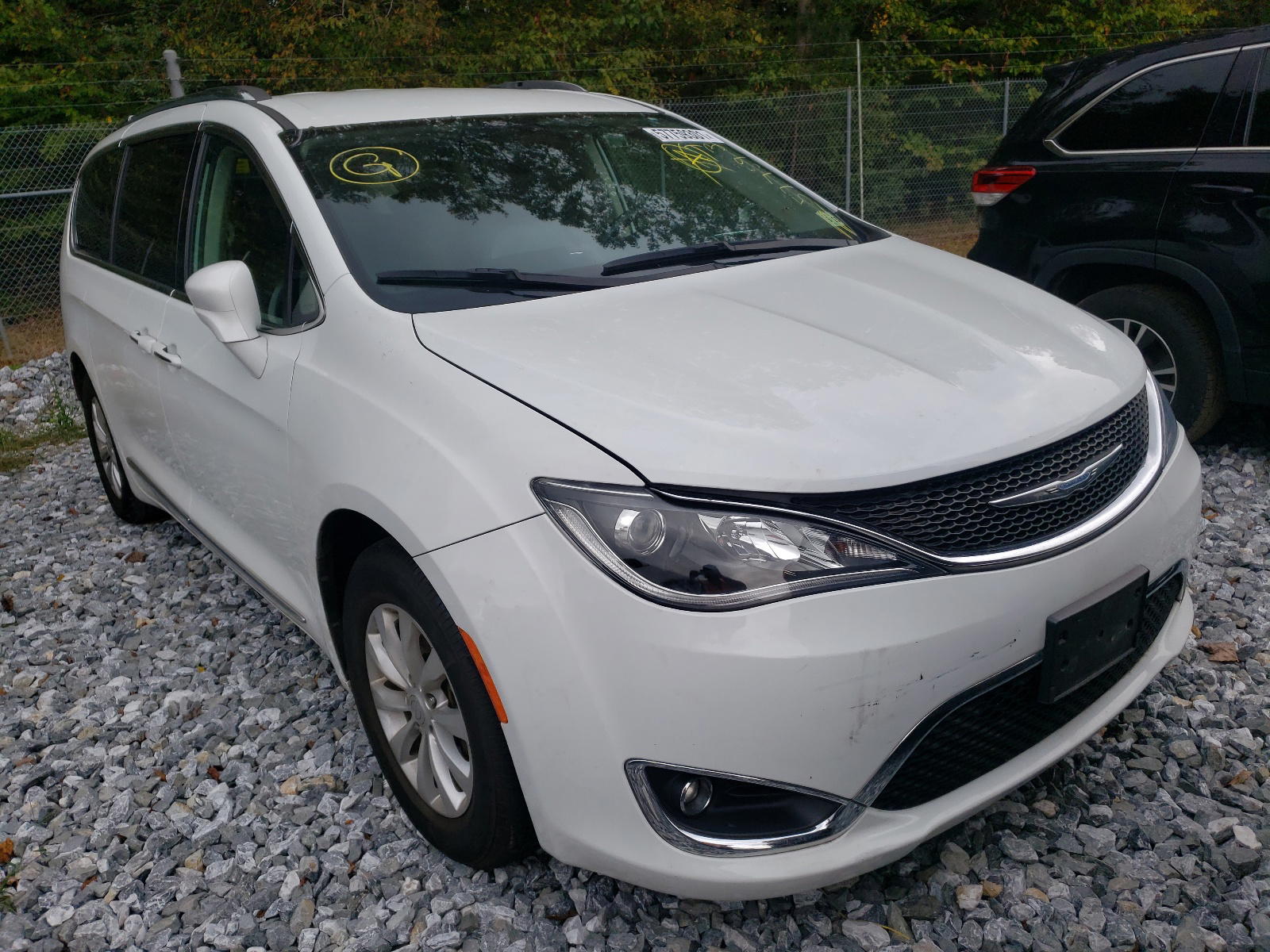 CHRYSLER PACIFICA T 2018 with VIN 2C4RC1BGXJR112276 - Photo from auction