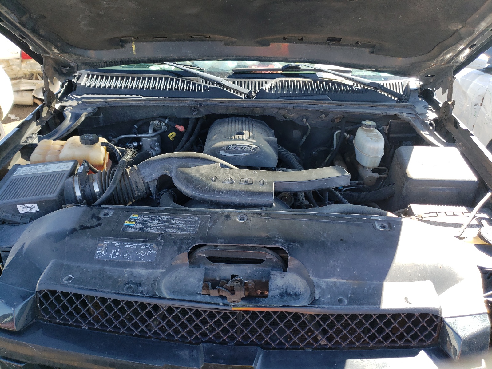 Photo 7 from auction – 2004 CHEVROLET AVALANCHE with VIN 3GNEC12T24G265733