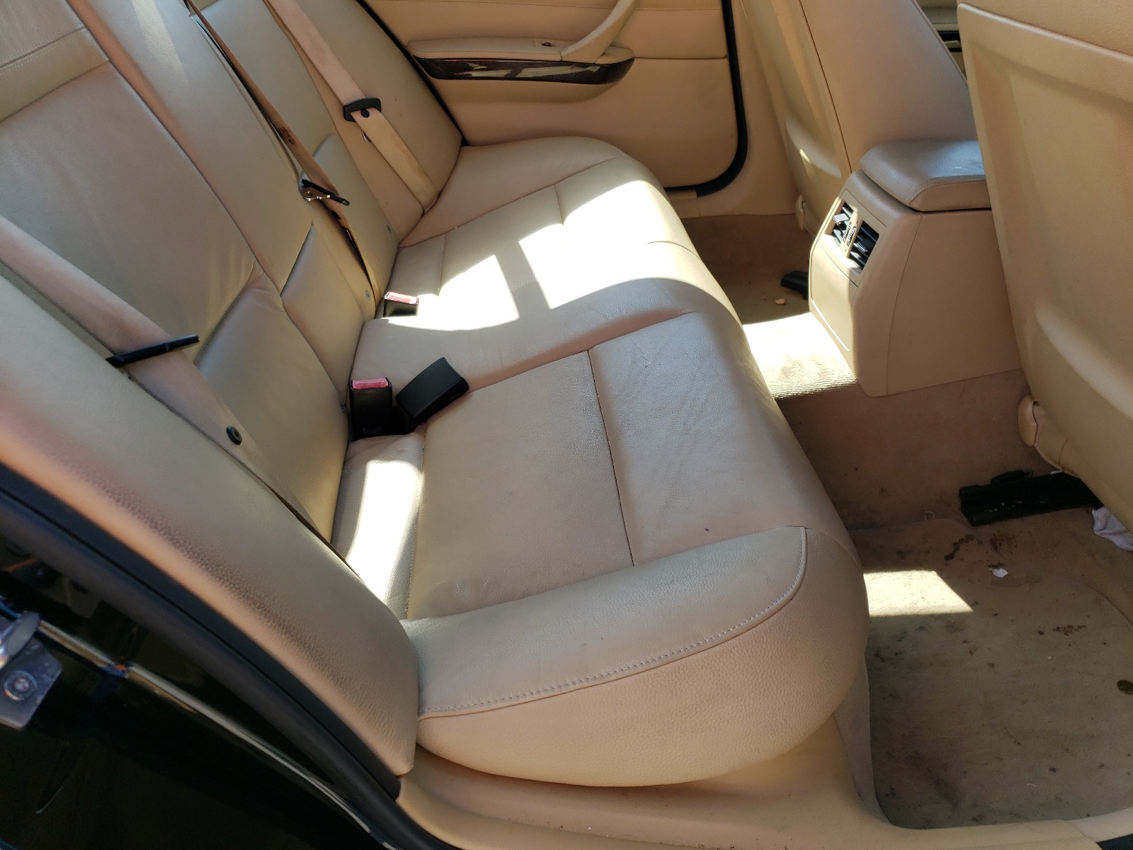 Photo 6 from auction – 2011 BMW 328 I with VIN WBAPH7G57BNM57473
