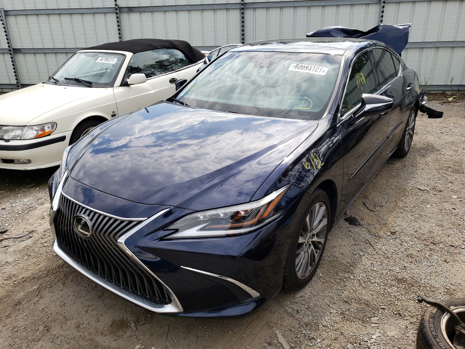Photo 2 from auction – 2019 LEXUS ES 350 with VIN 58ABZ1B13KU010919