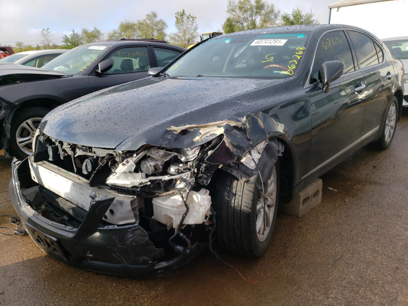 Photo 2 from auction – 2008 LEXUS LS 460 with VIN JTHBL46F385063268