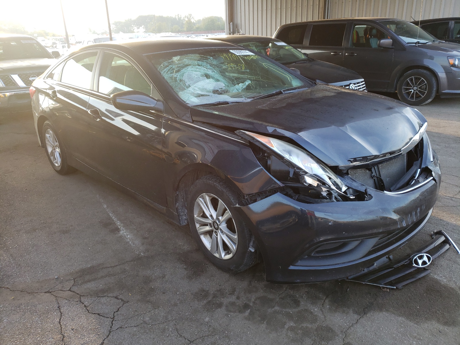 Photo 1 from auction – 2014 HYUNDAI SONATA GLS with VIN 5NPEB4AC0EH858403