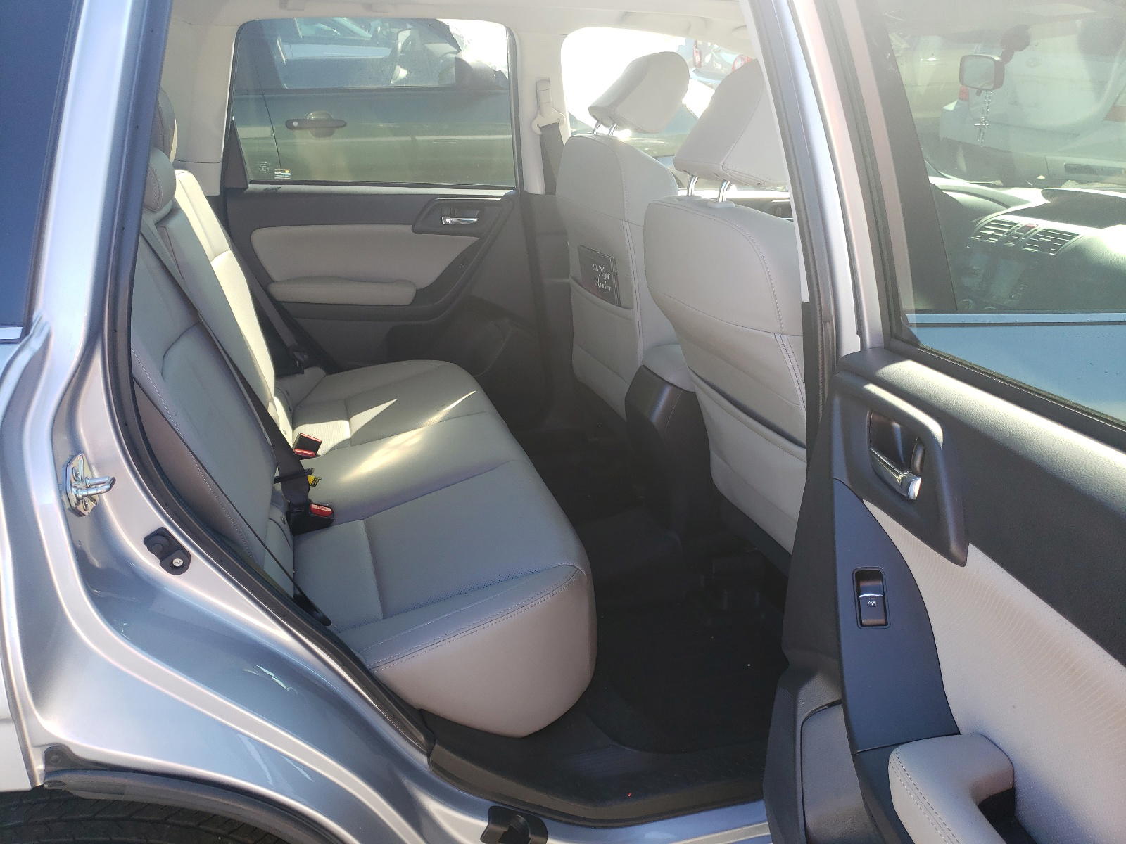 Photo 6 from auction – 2018 SUBARU FORESTER 2 with VIN JF2SJAJC6JH511849