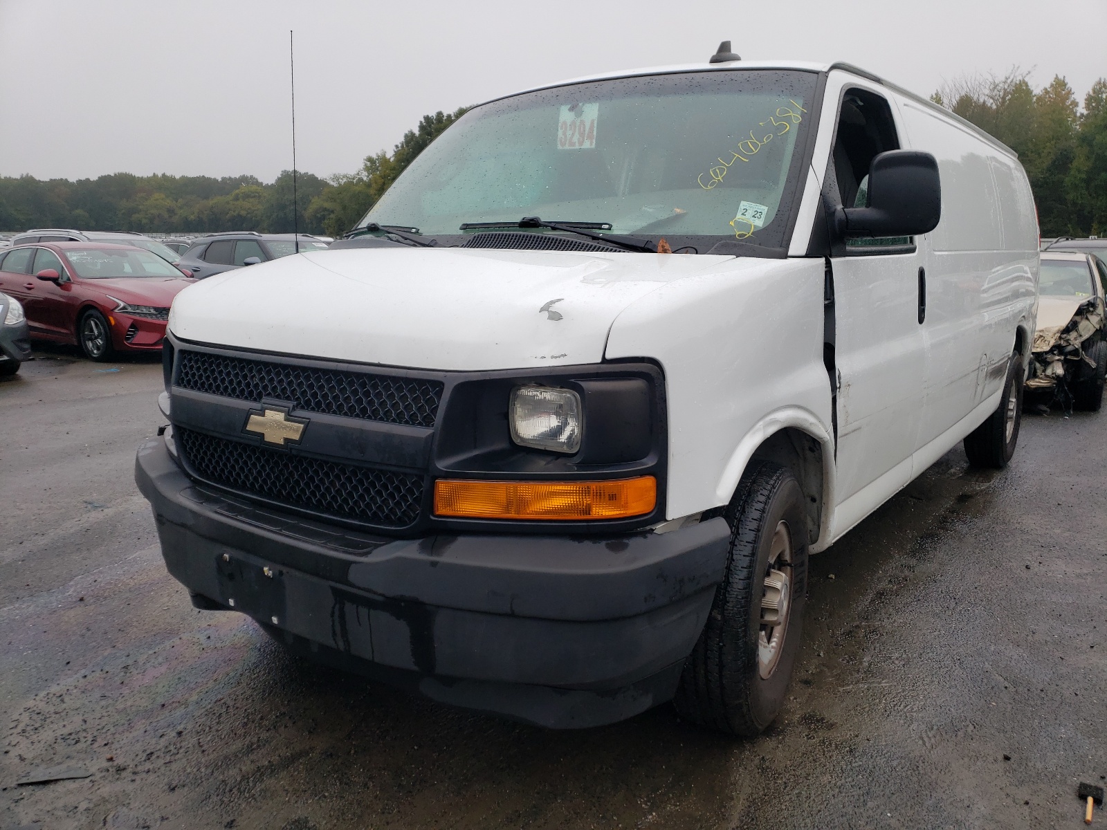 Photo 2 from auction – 2017 CHEVROLET EXPRESS G2 with VIN 1GCWGBFG0H1211033