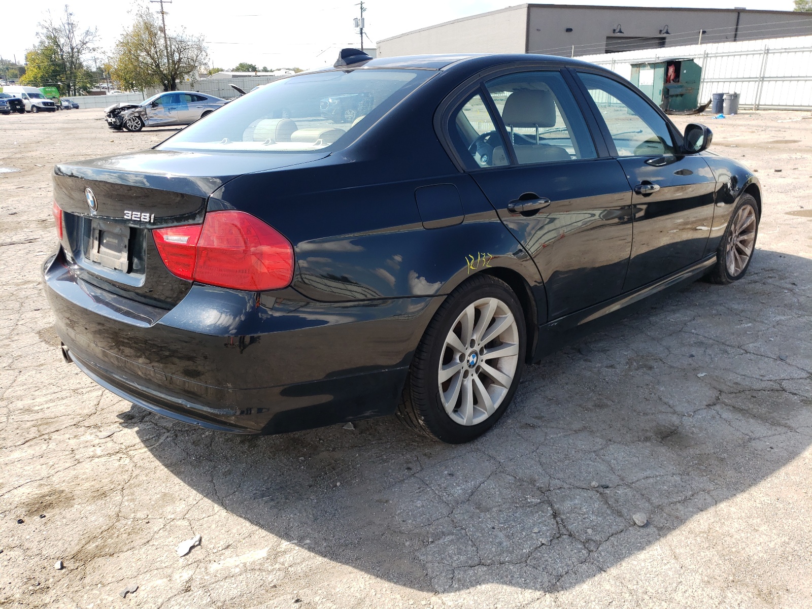 Photo 4 from auction – 2011 BMW 328 I with VIN WBAPH7G57BNM57473