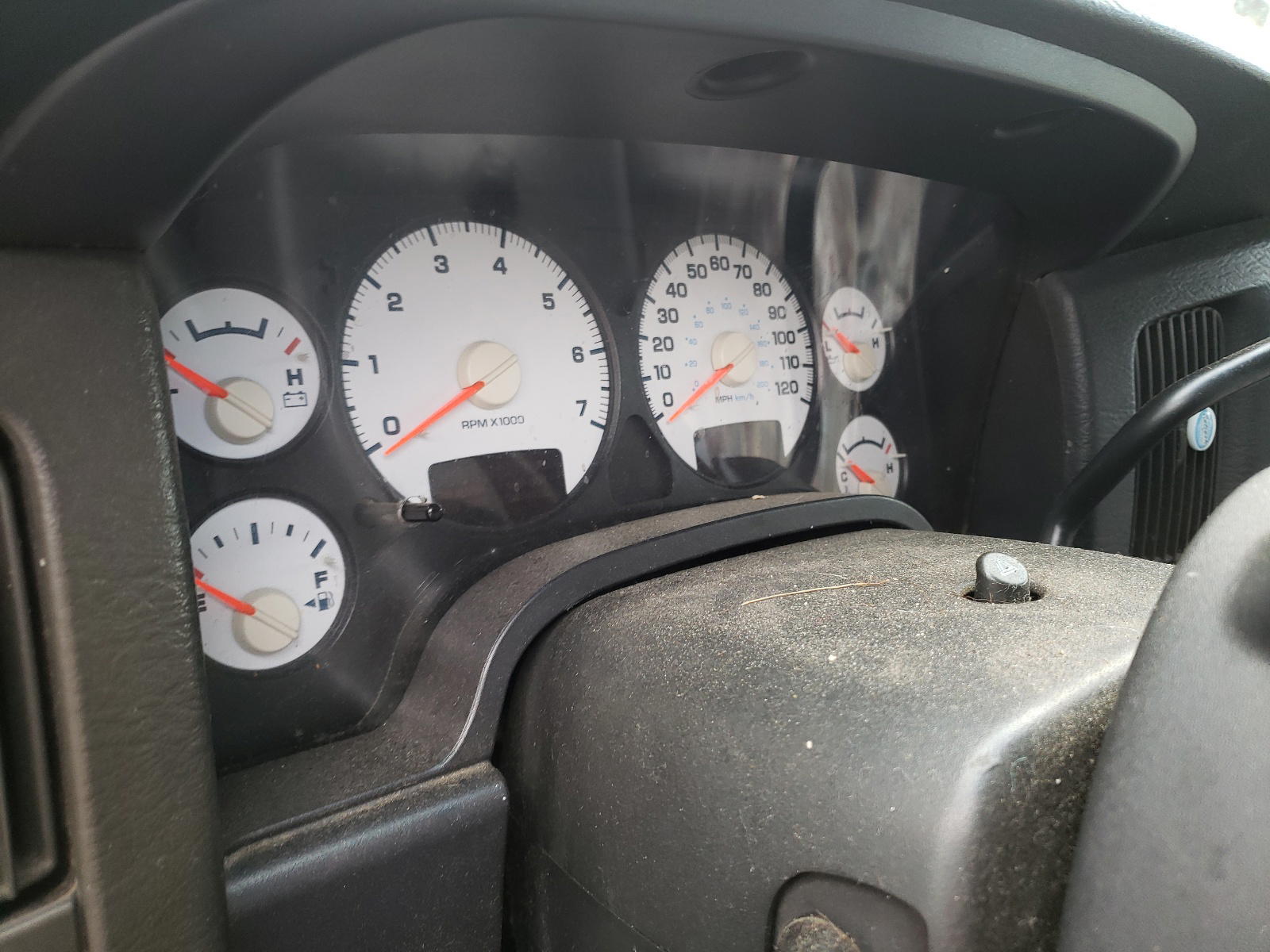 Photo 8 from auction – 2004 DODGE RAM 2500 S with VIN 3D7KU28D54G270624