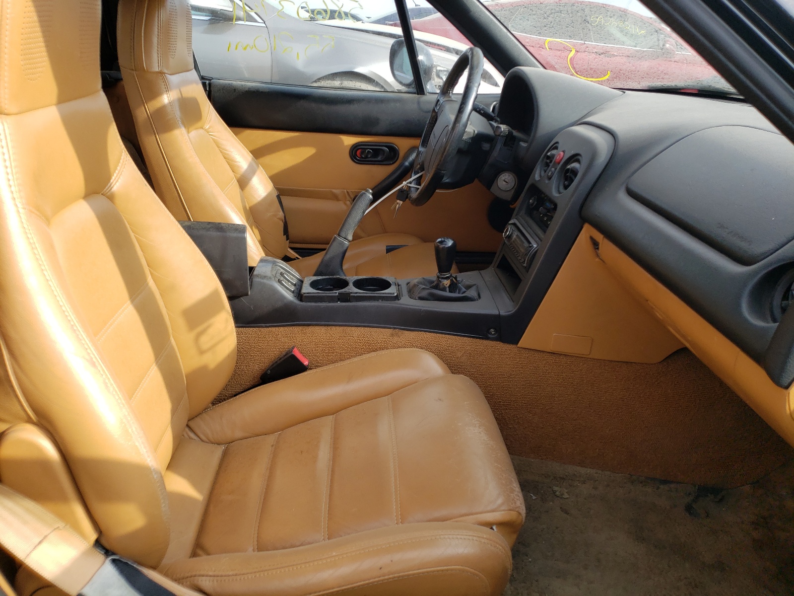 Photo 5 from auction – 1994 MAZDA MX-5 MIATA with VIN JM1NA3530R0520705