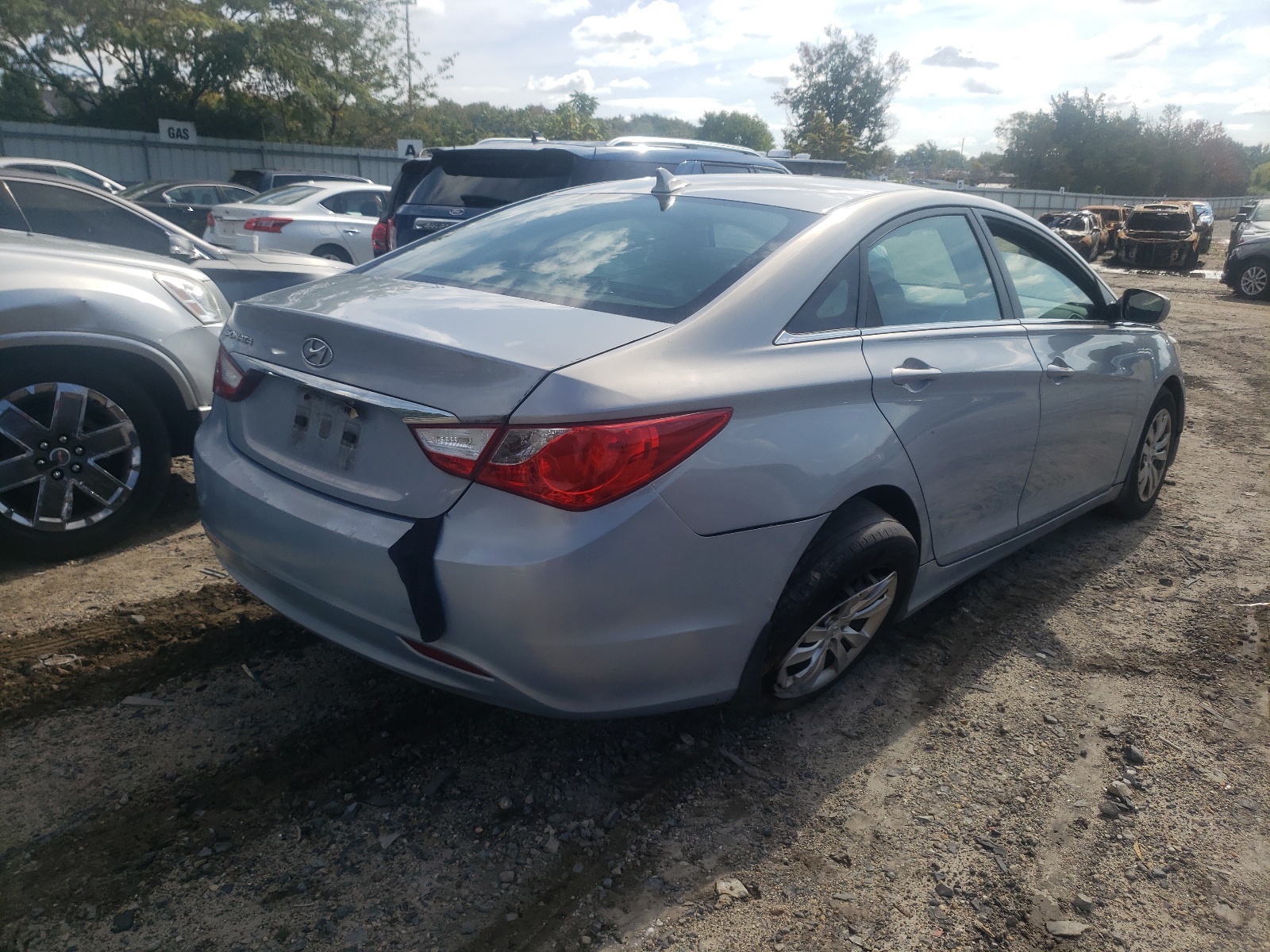Photo 4 from auction – 2011 HYUNDAI SONATA GLS with VIN 5NPEB4AC2BH210153