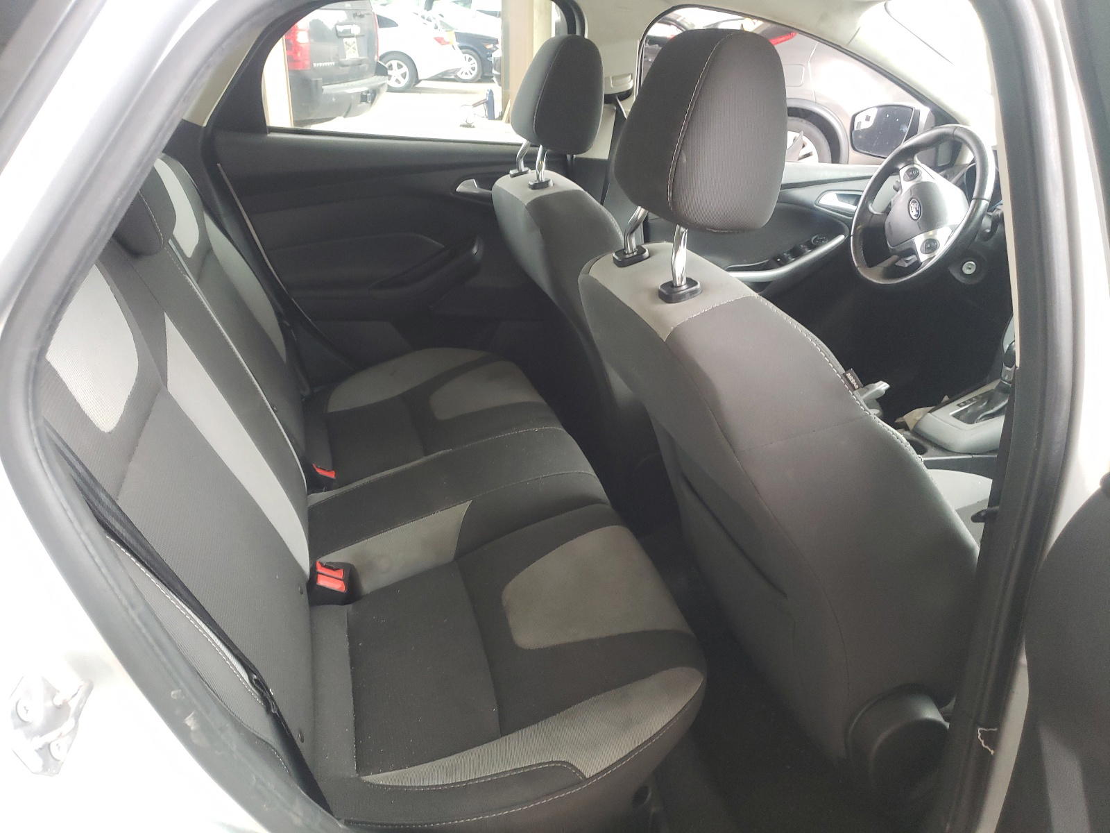 Photo 6 from auction – 2012 FORD FOCUS SE with VIN 1FAHP3K25CL352739