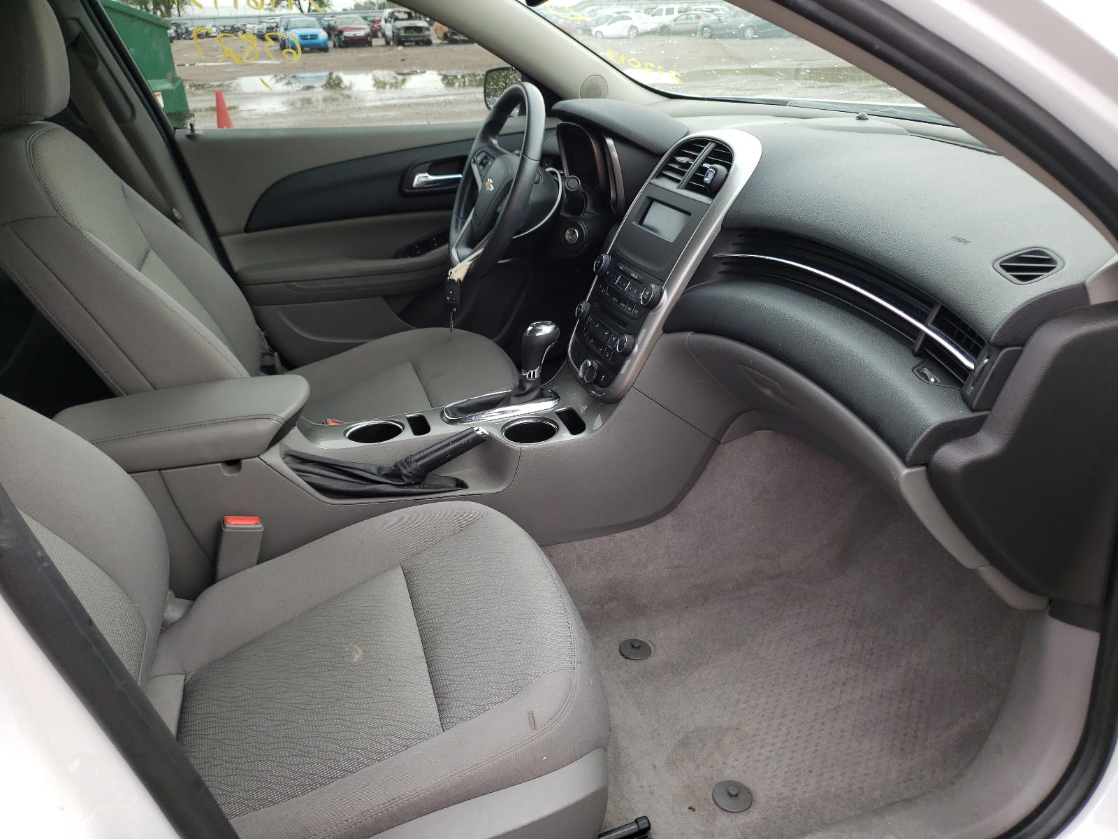 Photo 5 from auction – 2014 CHEVROLET MALIBU LS with VIN 1G11B5SL4EF212013