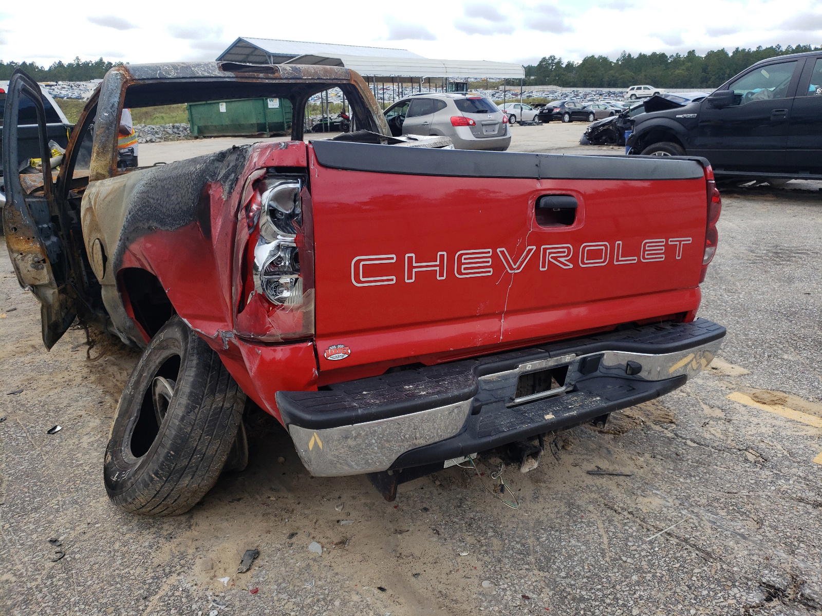 Photo 3 from auction – 2003 CHEVROLET SILVERADO with VIN 1GCEC14X73Z210668