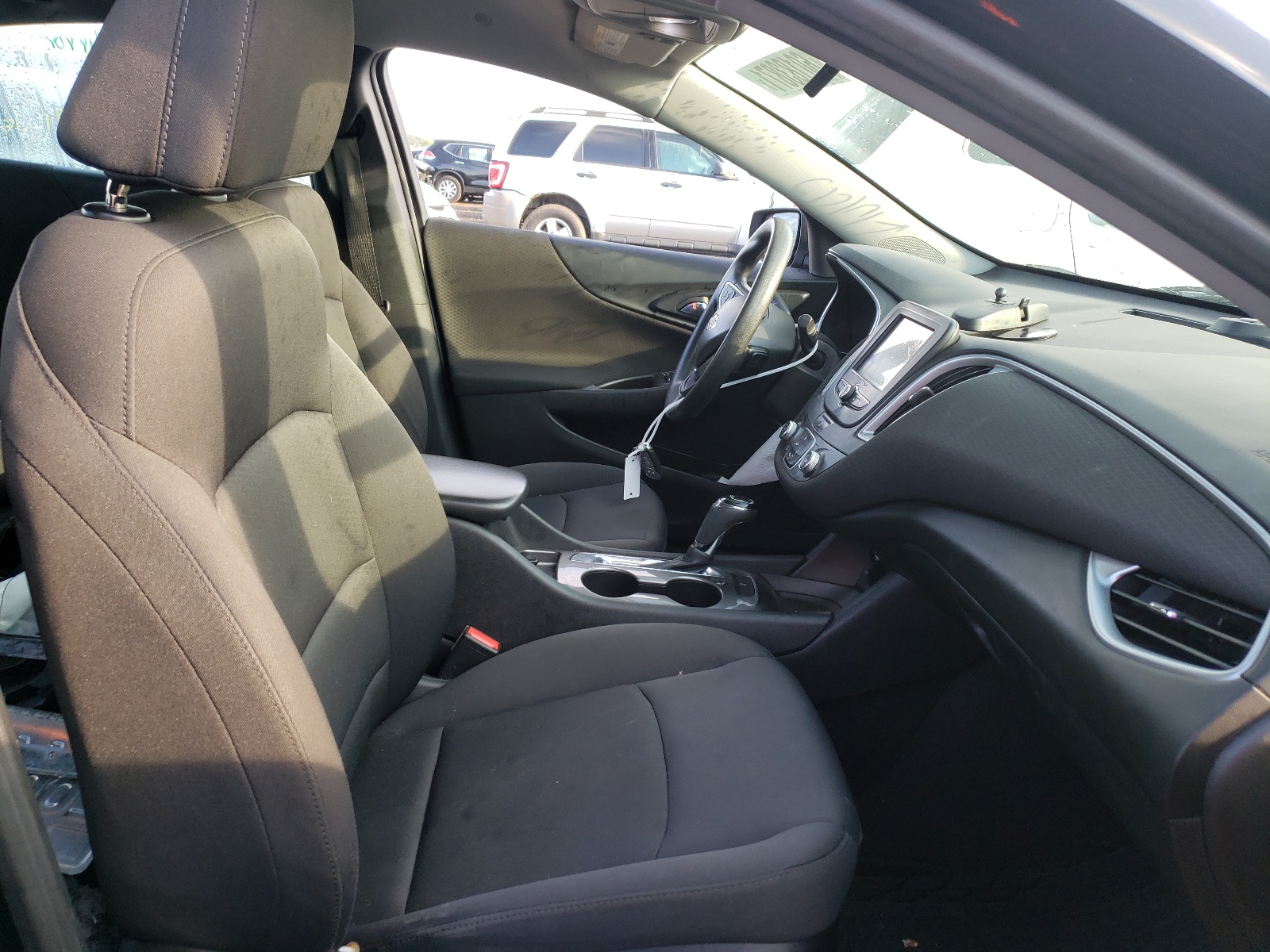 Photo 5 from auction – 2017 CHEVROLET MALIBU LS with VIN 1G1ZB5ST9HF164886