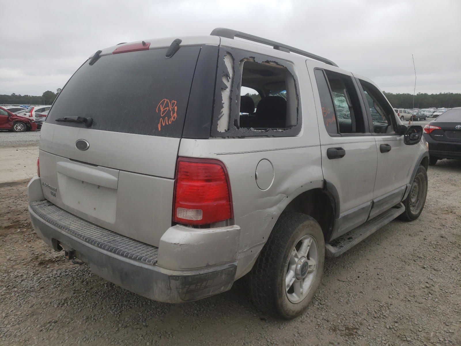 Photo 4 from auction – 2003 FORD EXPLORER X with VIN 1FMZU63K73UB54306