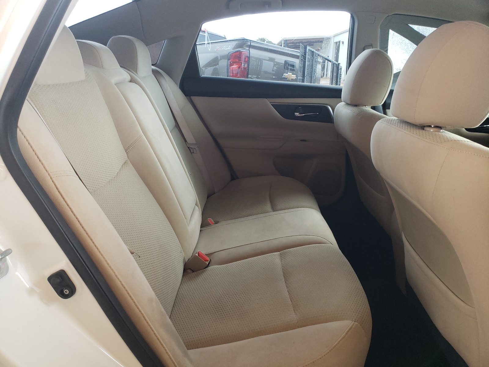 Photo 6 from auction – 2015 NISSAN ALTIMA 2.5 with VIN 1N4AL3AP3FC581080