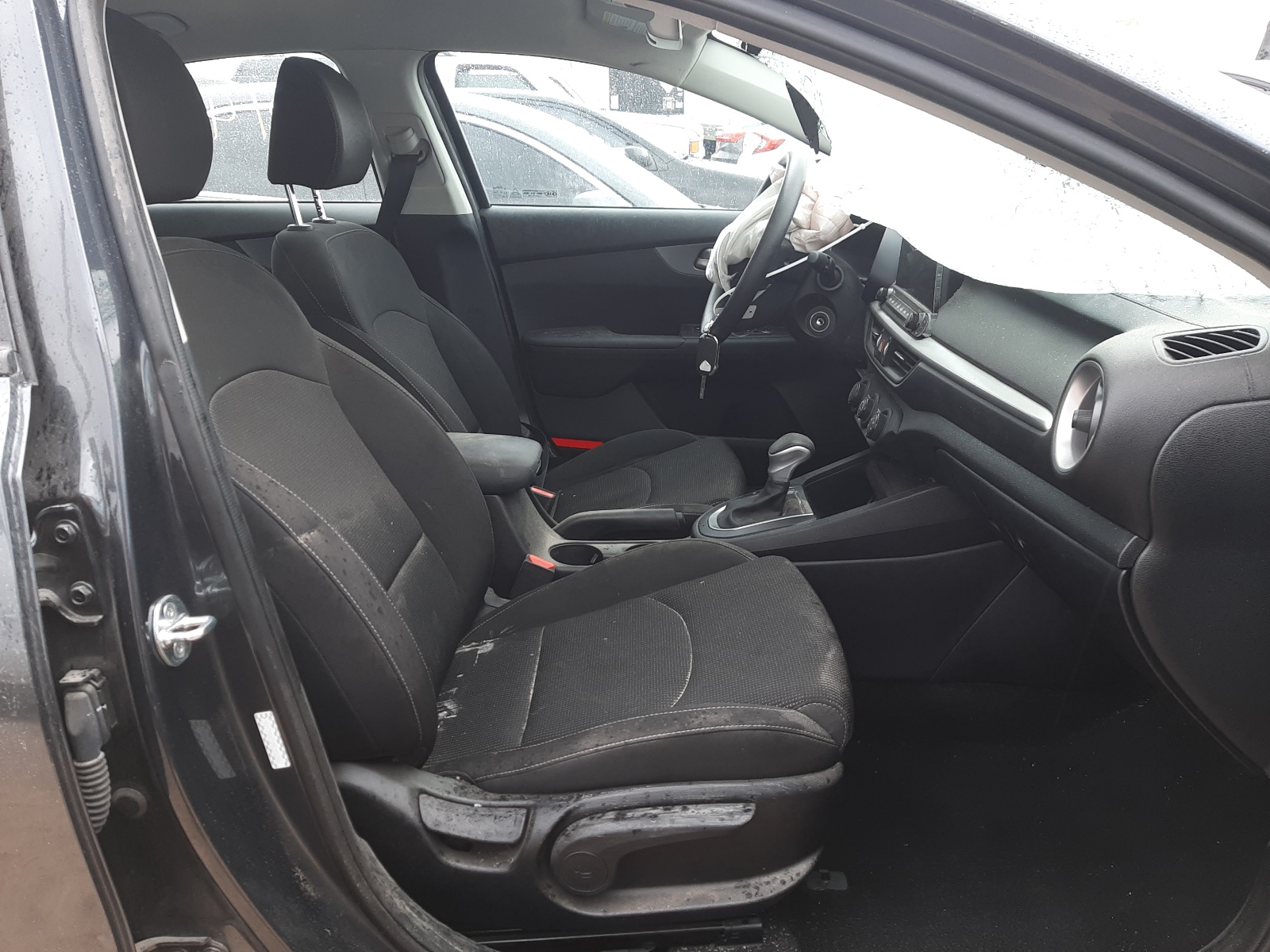 Photo 5 from auction – 2021 KIA FORTE FE with VIN 3KPF24AD5ME306086