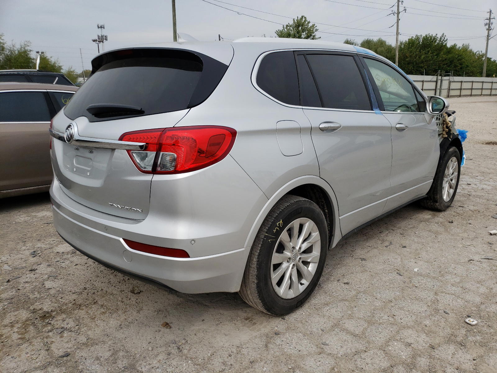 Photo 4 from auction – 2017 BUICK ENVISION E with VIN LRBFXBSA0HD107978