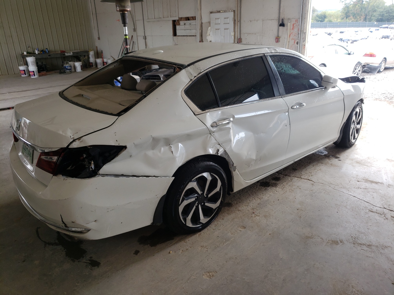 Photo 4 from auction – 2016 HONDA ACCORD EX with VIN 1HGCR2F76GA212183