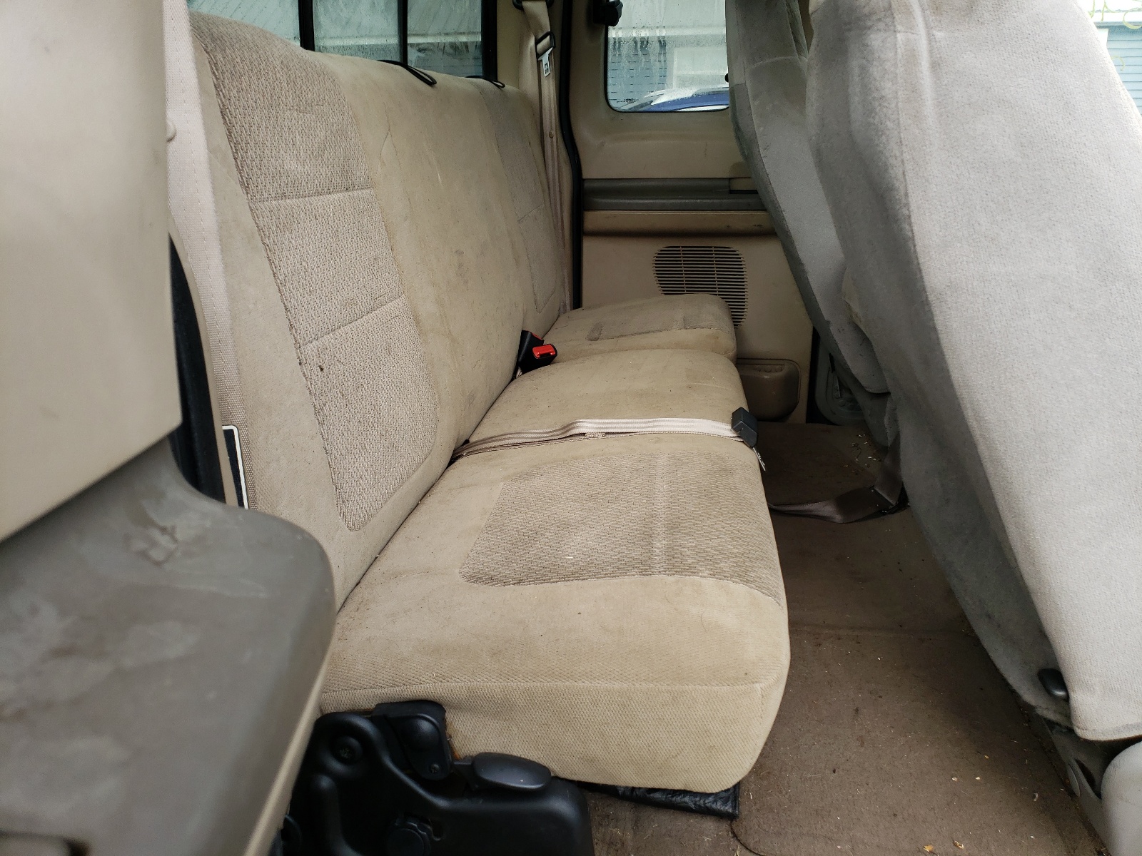 Photo 6 from auction – 2004 FORD F250SUPER with VIN 1FTNX21L64EA55437