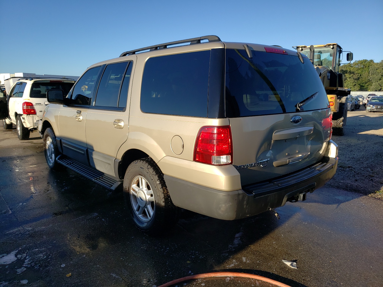 صورة رقم 3 من المزاد - 2005 FORD EXPEDITION مع VIN 1FMPU15595LA05714