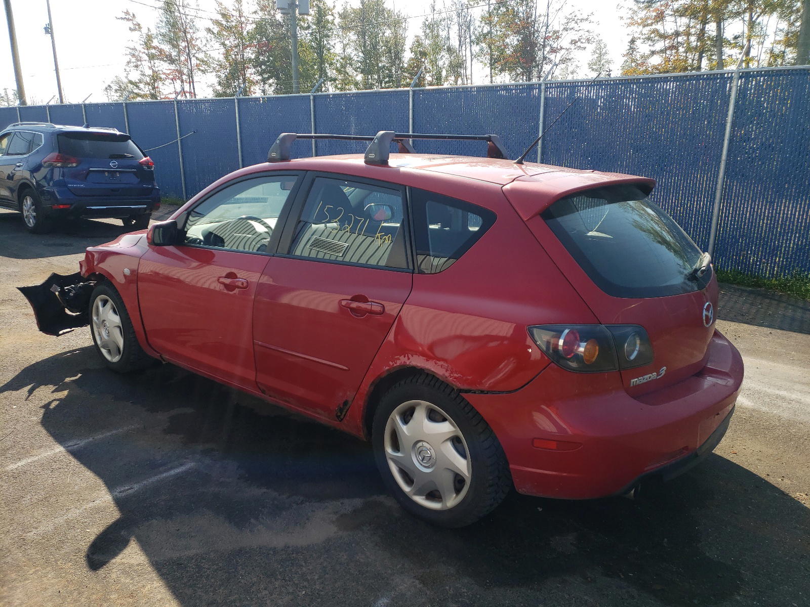 Photo 3 from auction – 2005 MAZDA 3 HATCHBAC with VIN JM1BK143151285869