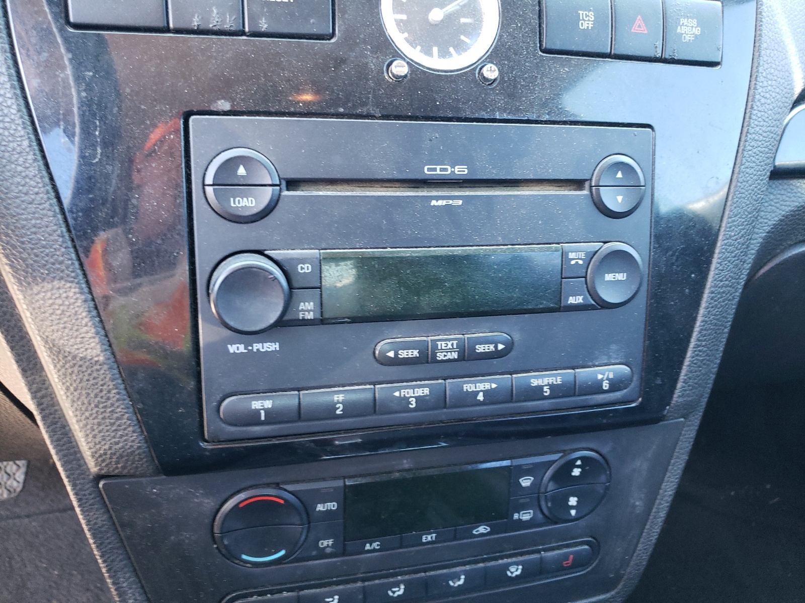 Photo 9 from auction – 2006 FORD FUSION SEL with VIN 3FAHP08196R112404