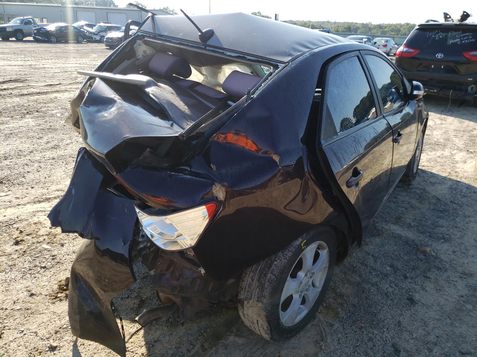 Photo 4 from auction – 2010 KIA FORTE EX with VIN KNAFU4A24A5063108