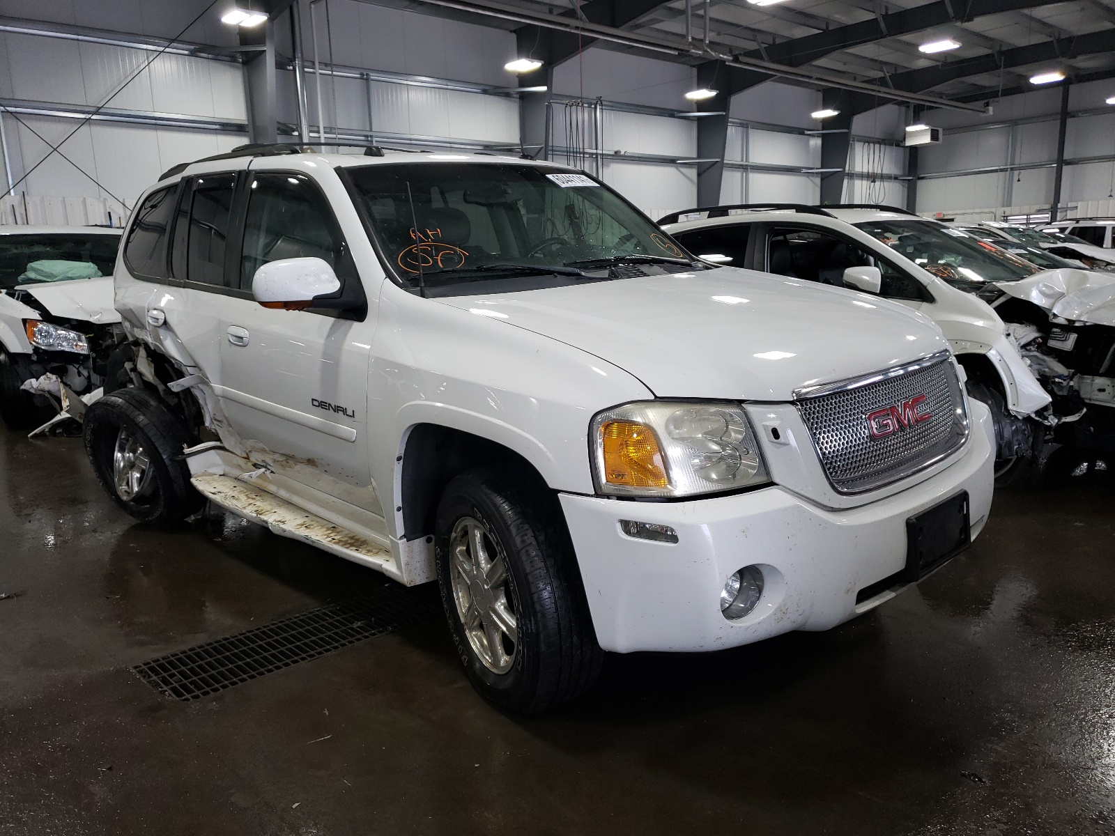 GMC ENVOY DENA 2005 z numerem VIN 1GKET63M052348427 - Zdjęcie z aukcji