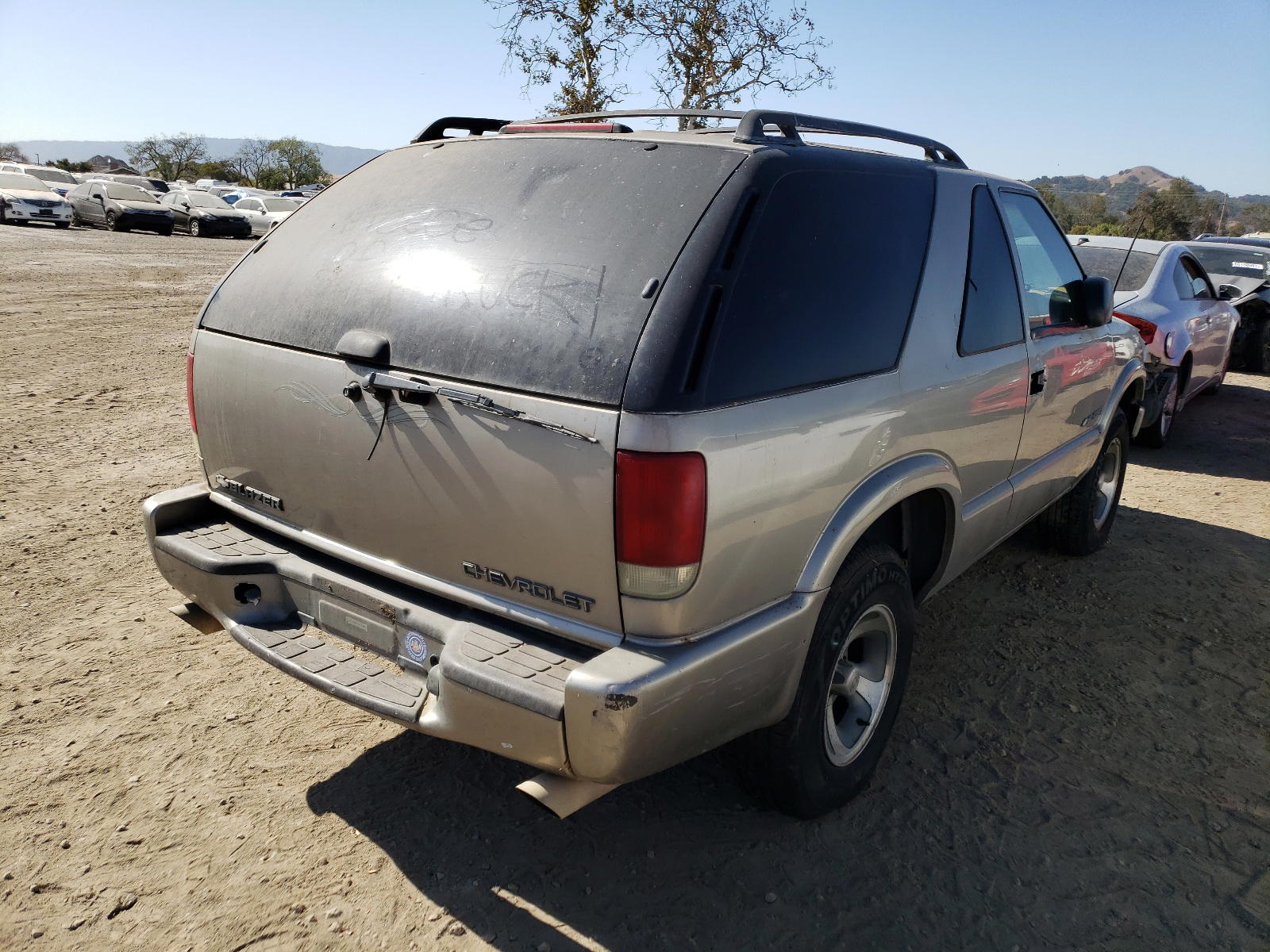 Photo 4 from auction – 2002 CHEVROLET BLAZER with VIN 1GNCS18W12K218274