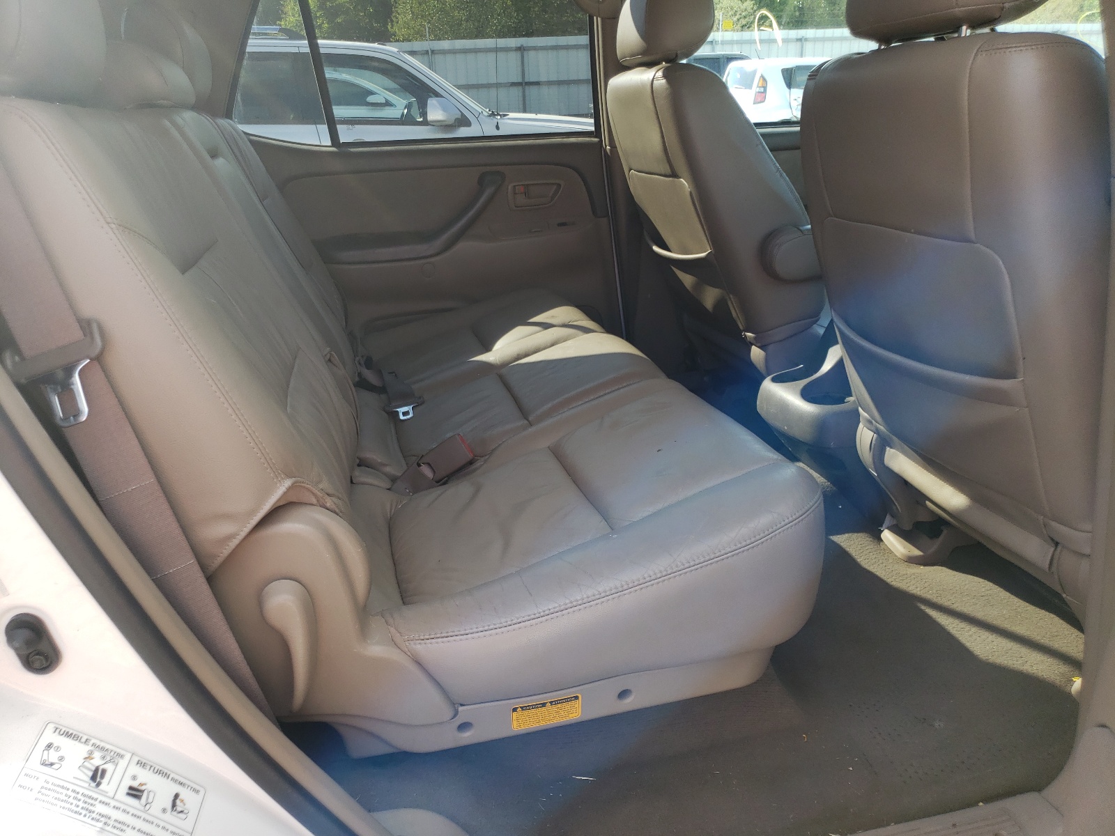 Photo 6 from auction – 2001 TOYOTA SEQUOIA SR with VIN 5TDZT34AX1S027014