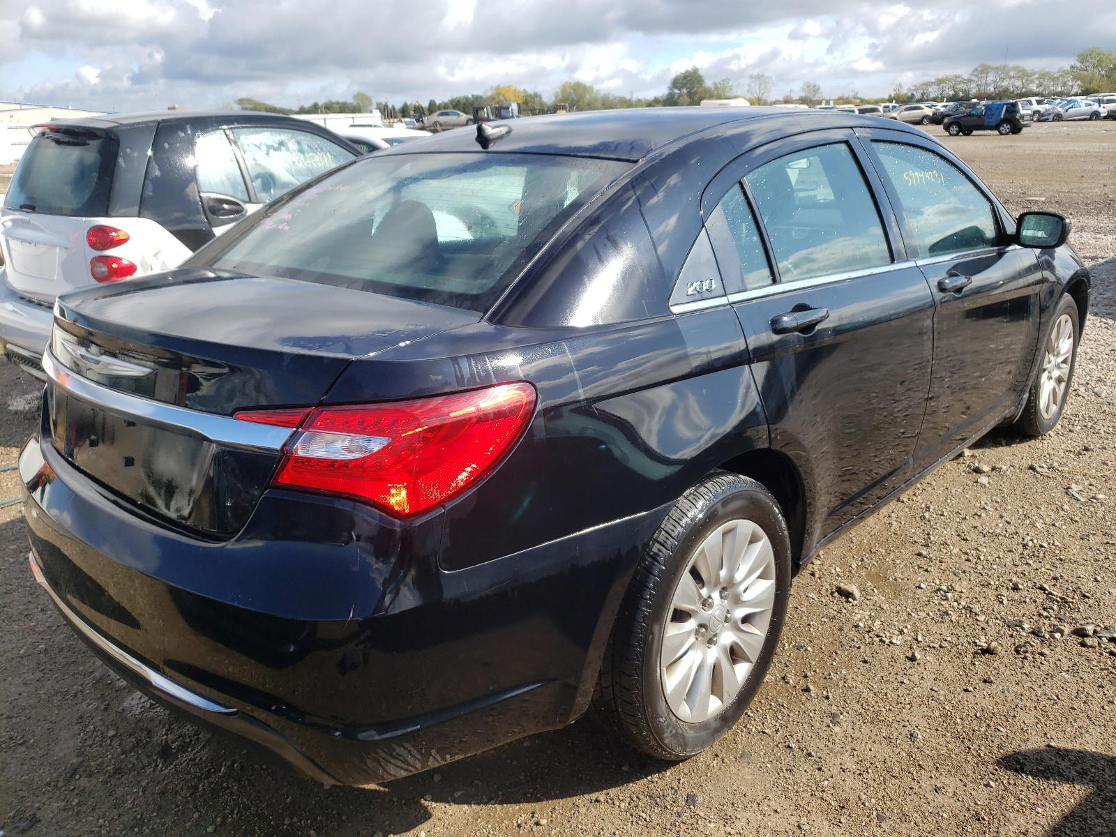 Photo 4 from auction – 2014 CHRYSLER 200 LX with VIN 1C3CCBAG1EN152489