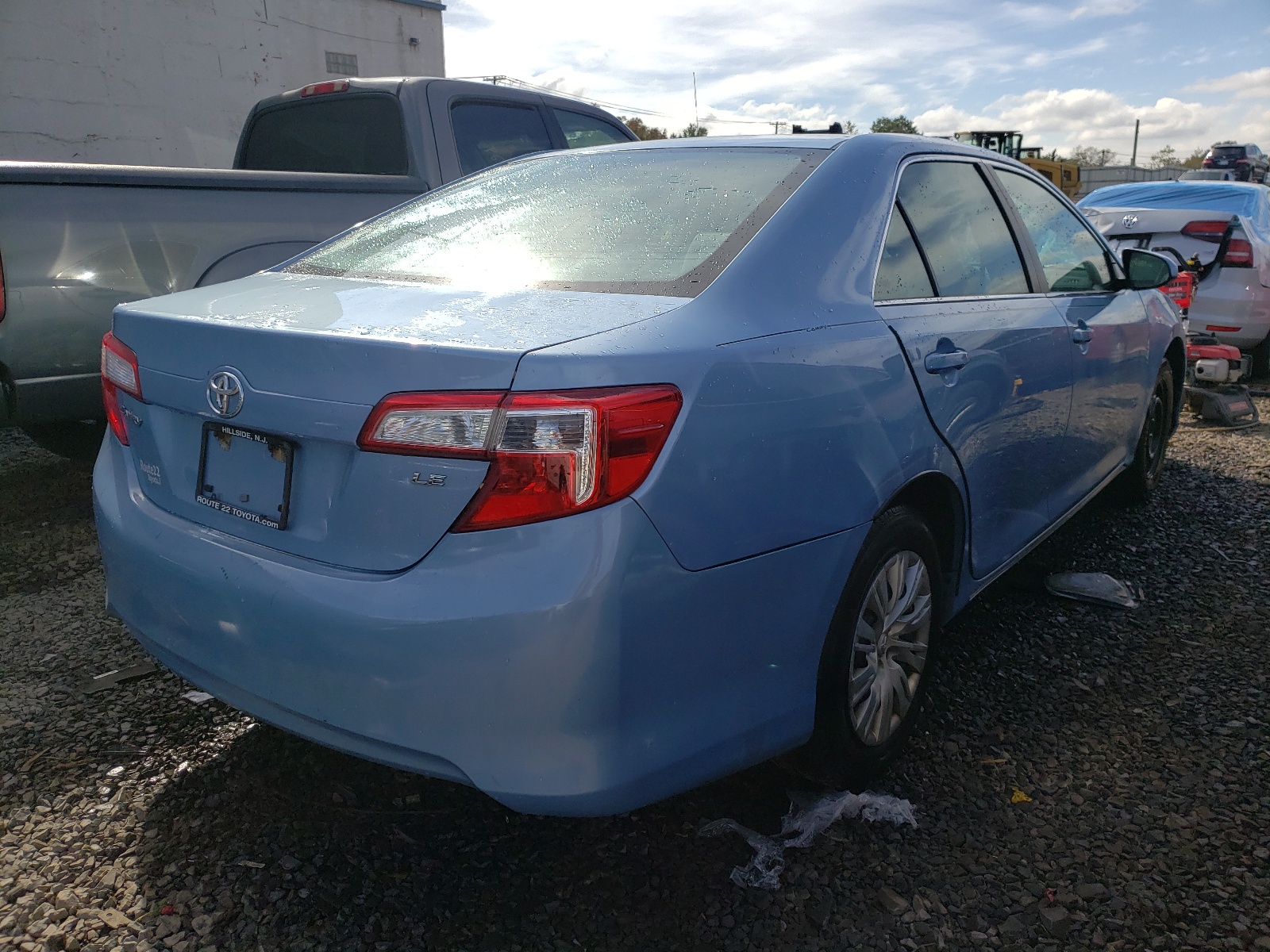 Photo 4 from auction – 2014 TOYOTA CAMRY L with VIN 4T4BF1FK7ER356615