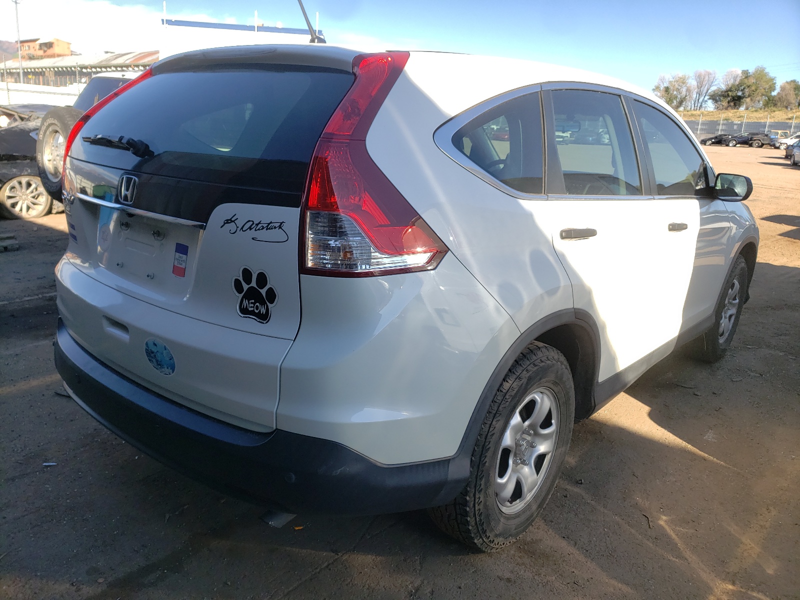 Photo 4 from auction – 2014 HONDA CR-V LX with VIN 5J6RM3H34EL044028