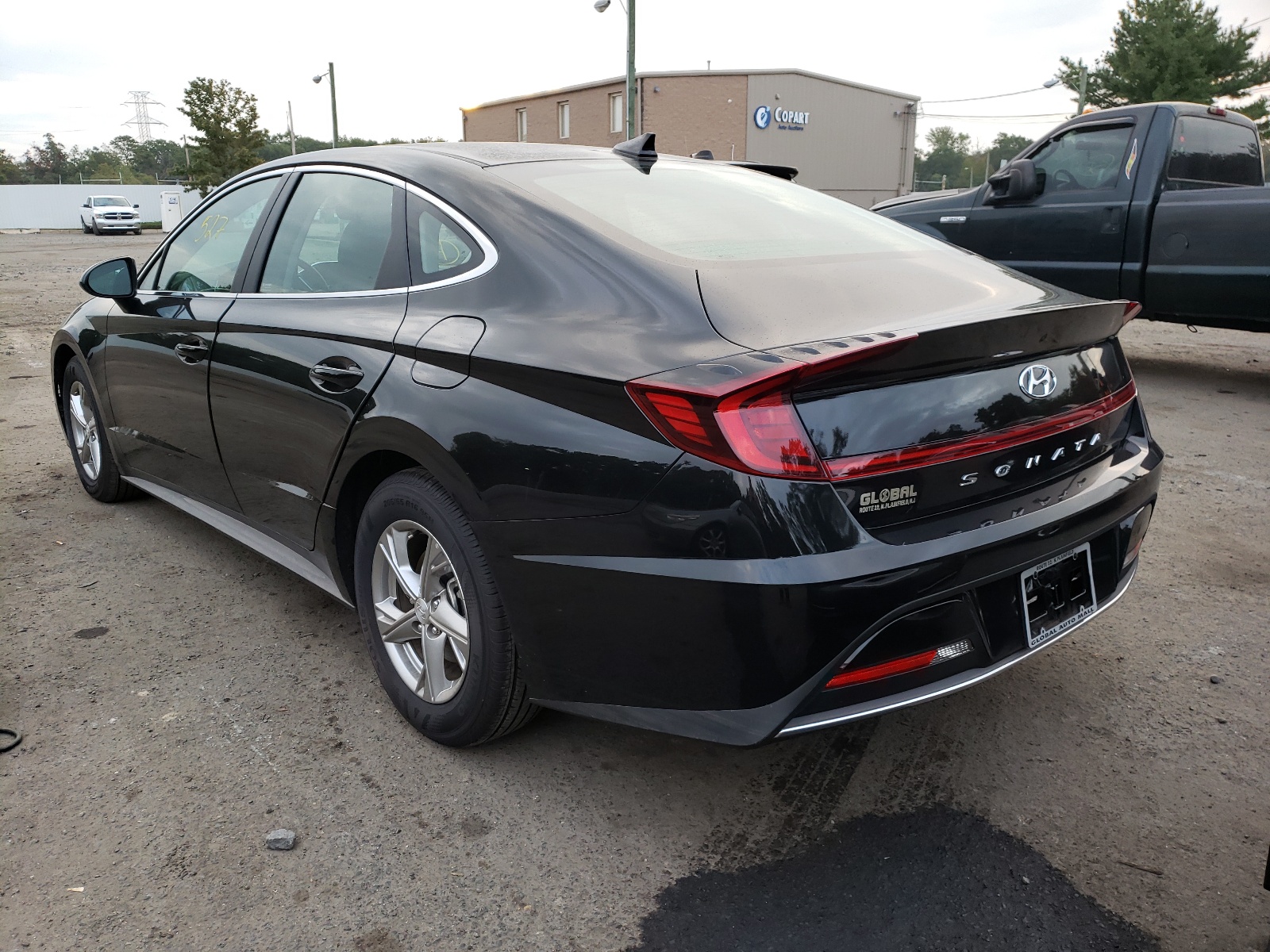 Photo 3 from auction – 2021 HYUNDAI SONATA SE with VIN 5NPEG4JA8MH086277