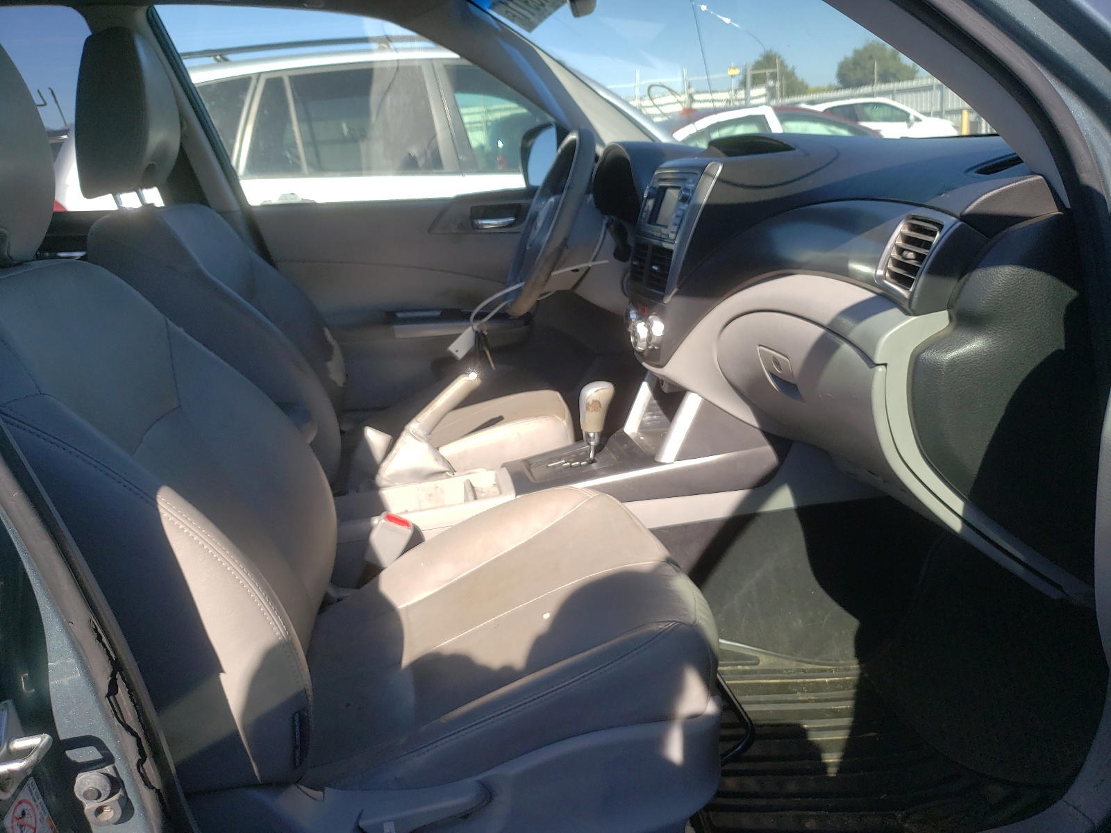Photo 5 from auction – 2011 SUBARU FORESTER L with VIN JF2SHAEC6BH734576