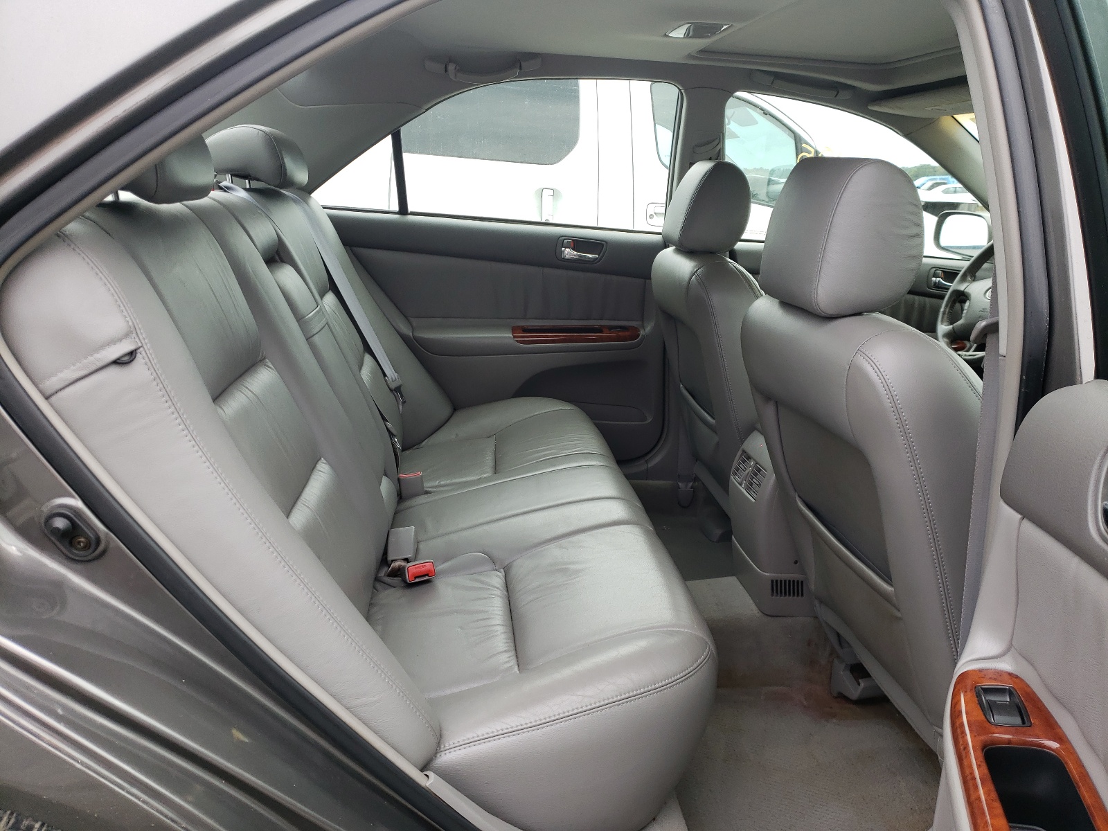 Photo 6 from auction – 2003 TOYOTA CAMRY LE with VIN 4T1BE32KX3U686681
