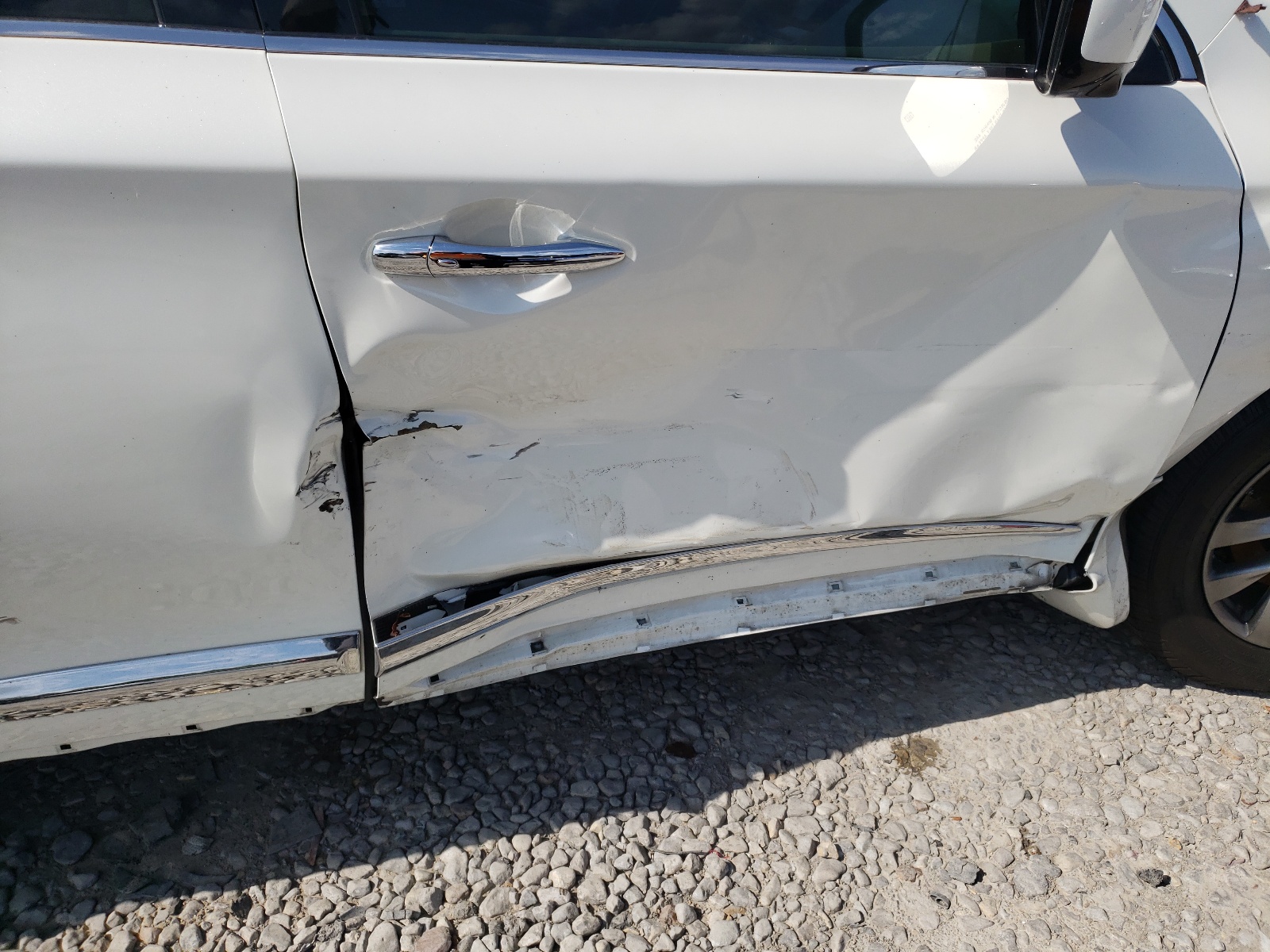 Photo 9 from auction – 2015 INFINITI QX60 with VIN 5N1AL0MN0FC506285