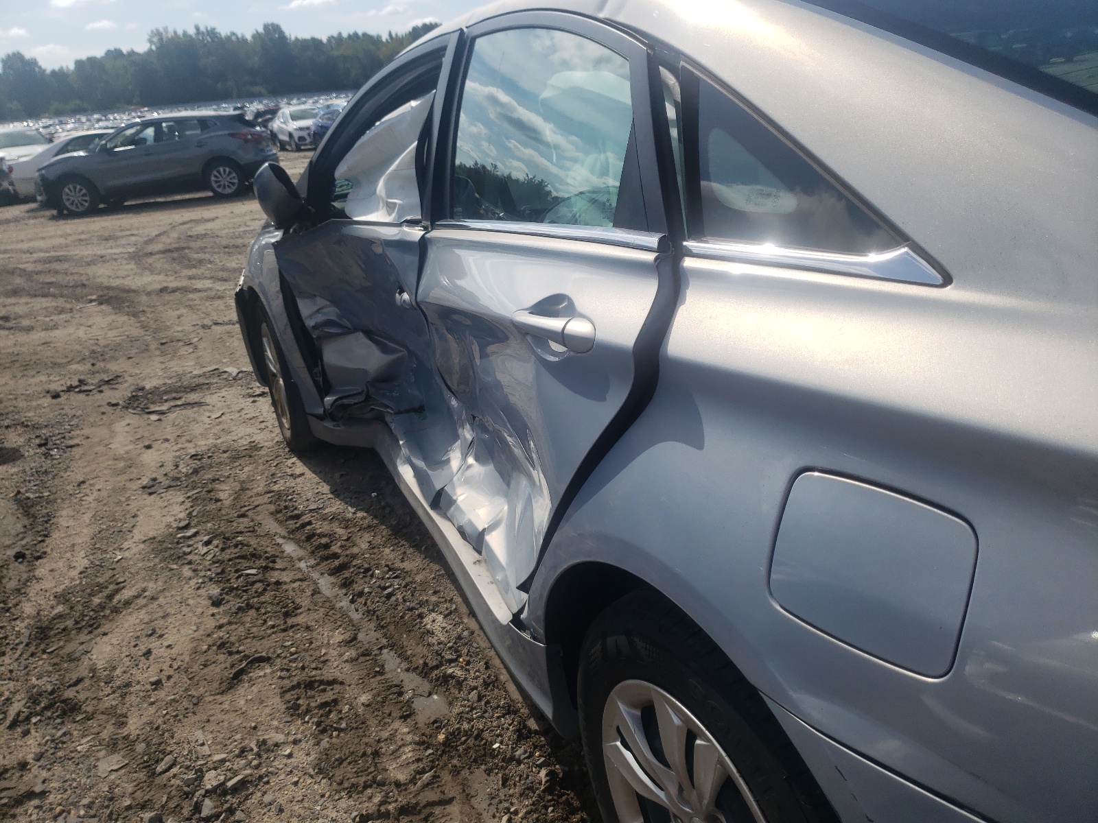 Photo 9 from auction – 2011 HYUNDAI SONATA GLS with VIN 5NPEB4AC2BH210153