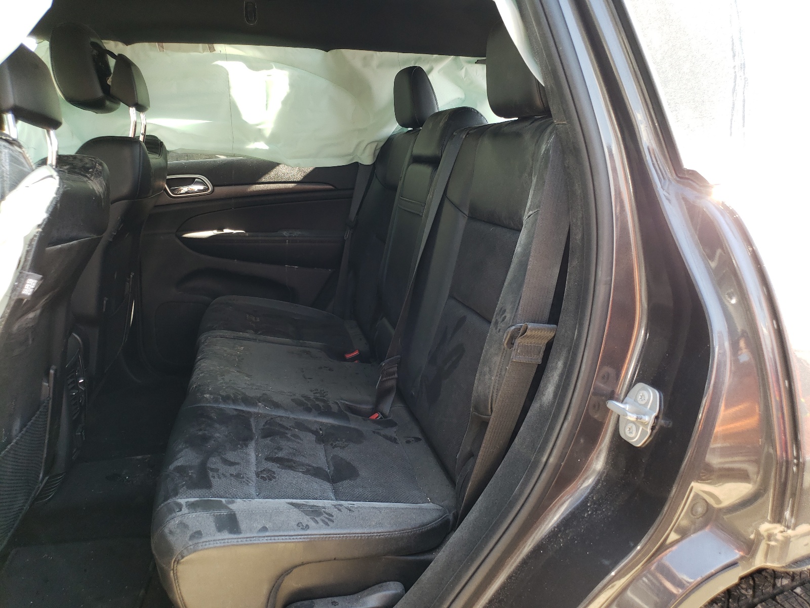 Photo 6 from auction – 2017 JEEP GRAND CHER with VIN 1C4RJFAG6HC956970